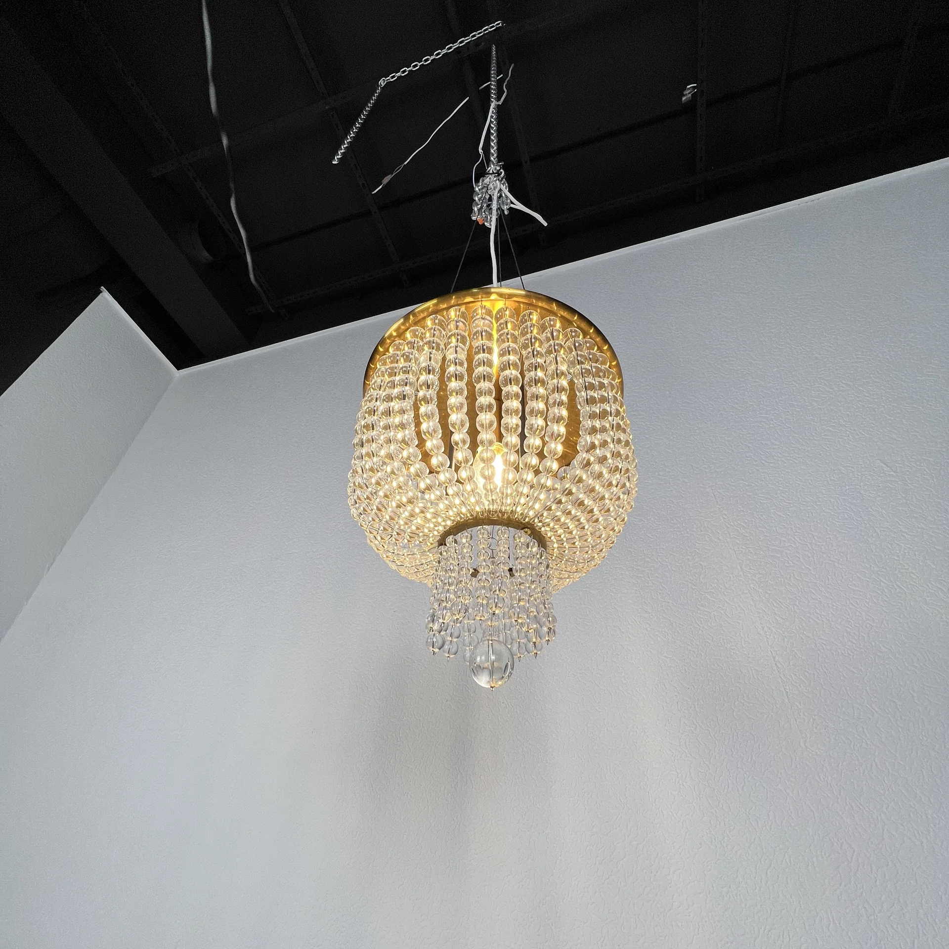 Потолочная люстра JACQUELINE WHITE SCONCE brass - миниатюра 9