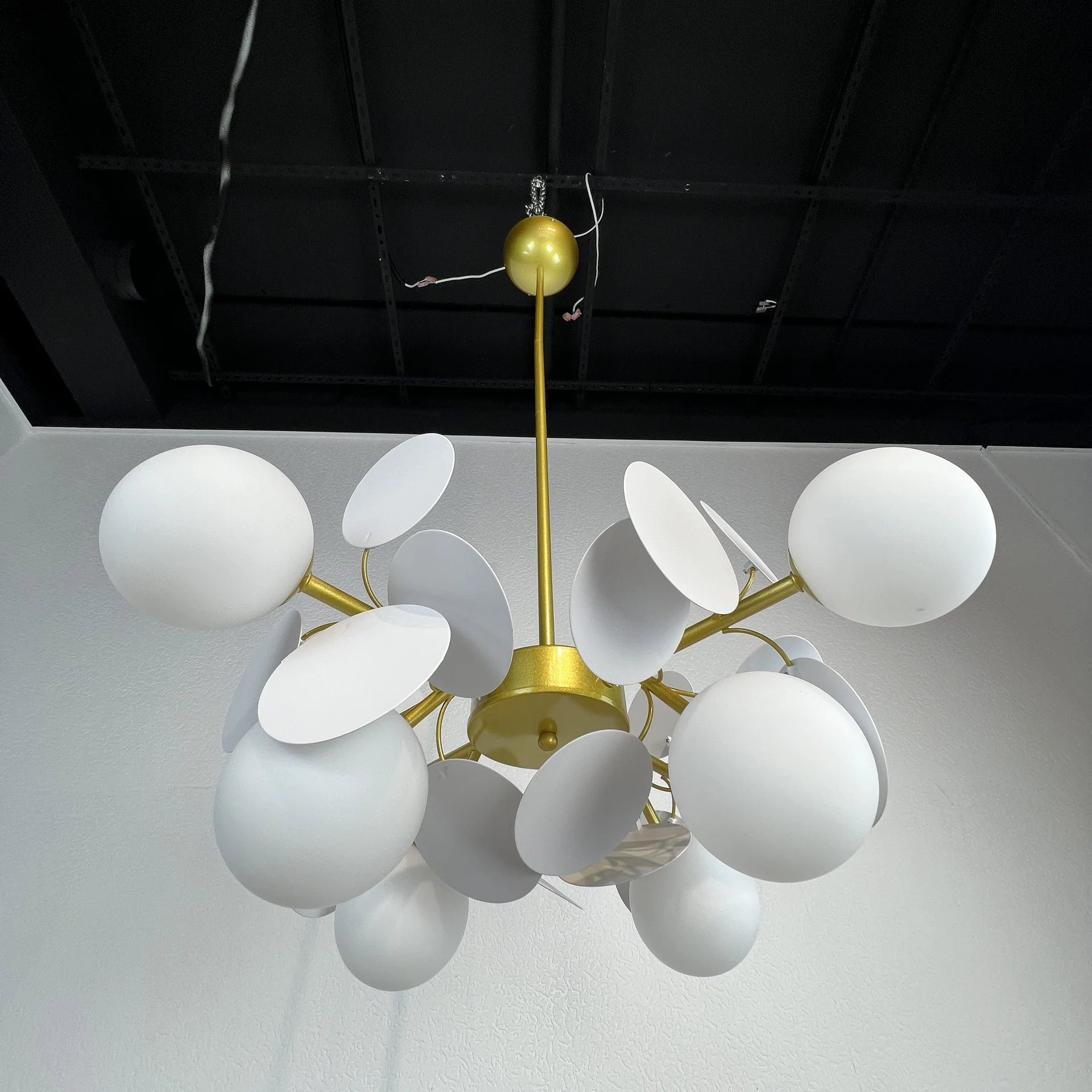 Люстра на штанге Light of MATISSE SELF 8 - миниатюра 7