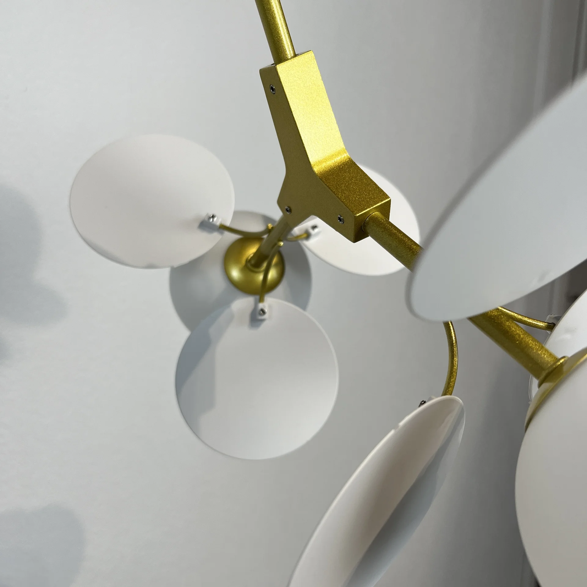 Люстра на штанге Light of MATISSE M L95 White - миниатюра 2