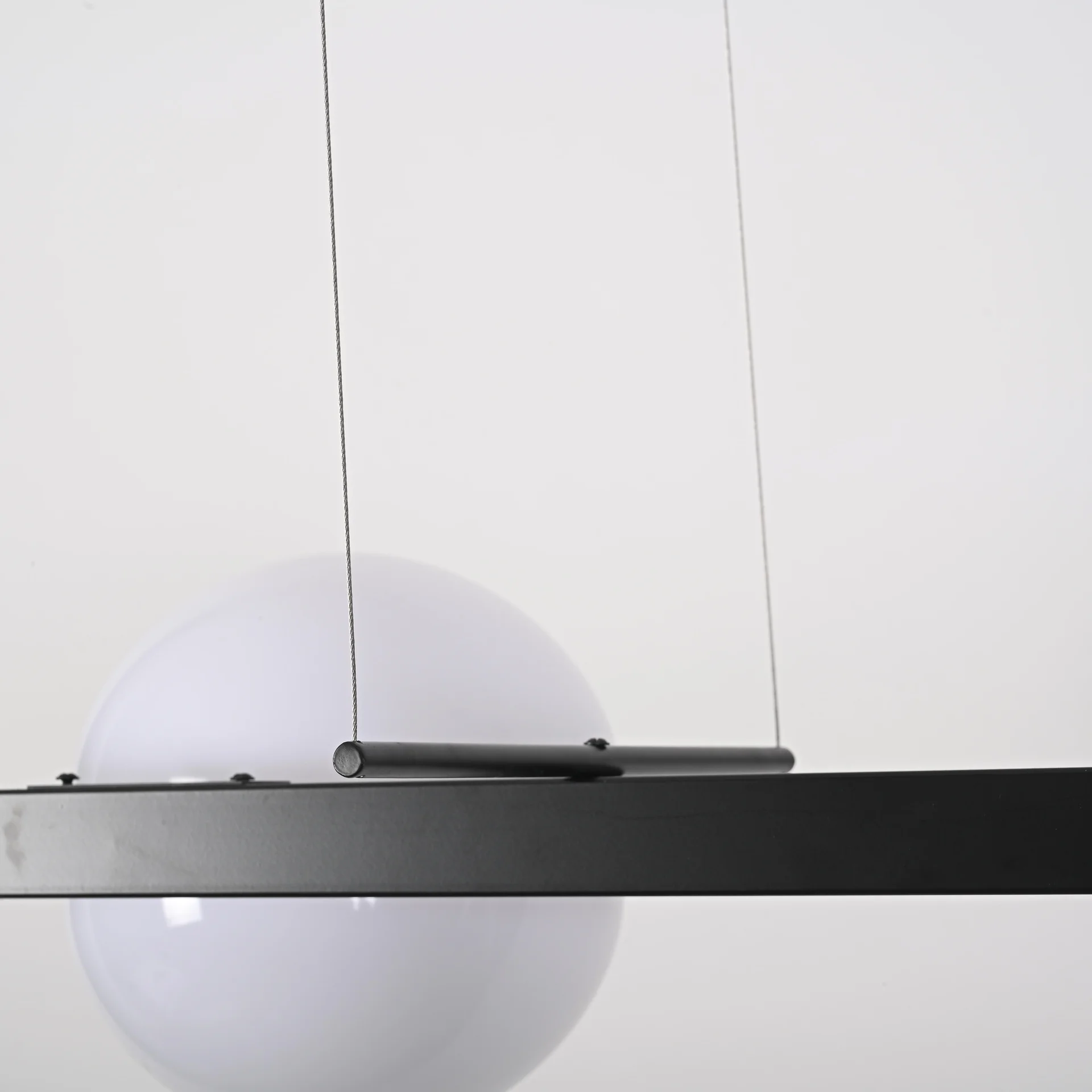 Реечный подвесной светильник PALMA Wall lamp 2 шара + 1 вазон горизонтальная - миниатюра 11