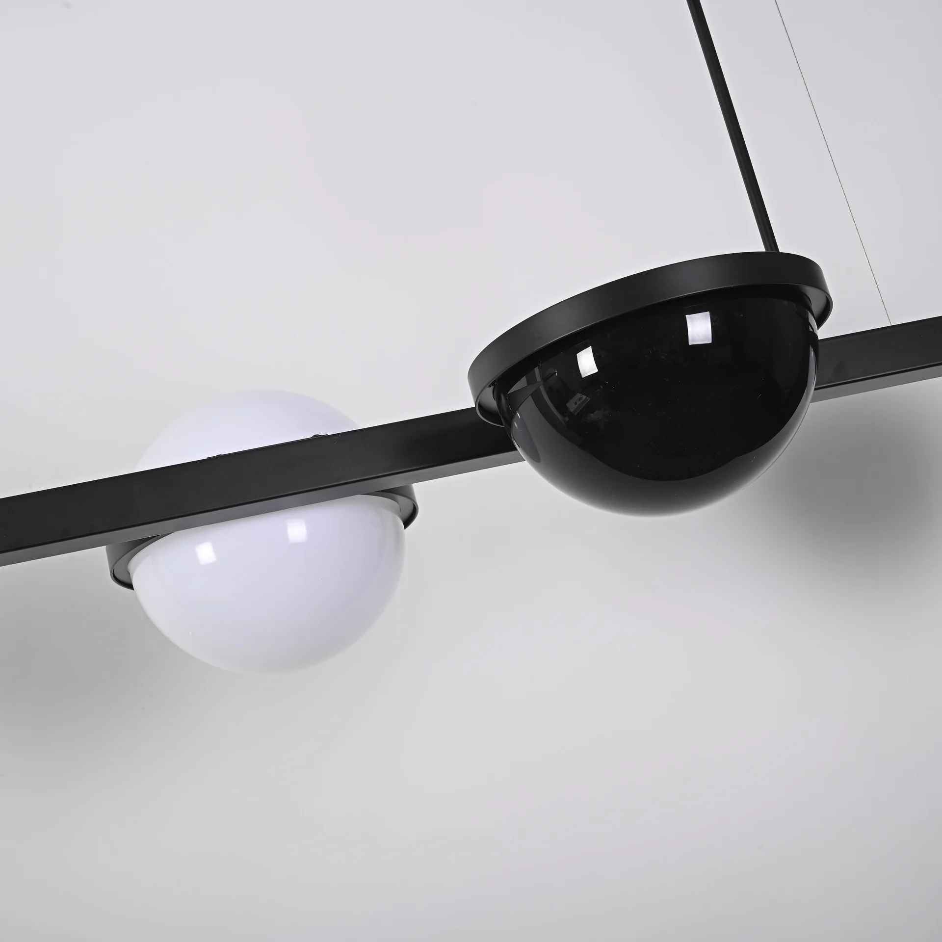 Реечный подвесной светильник PALMA Wall lamp 3 шара + 1 вазон горизонтальная - миниатюра 11
