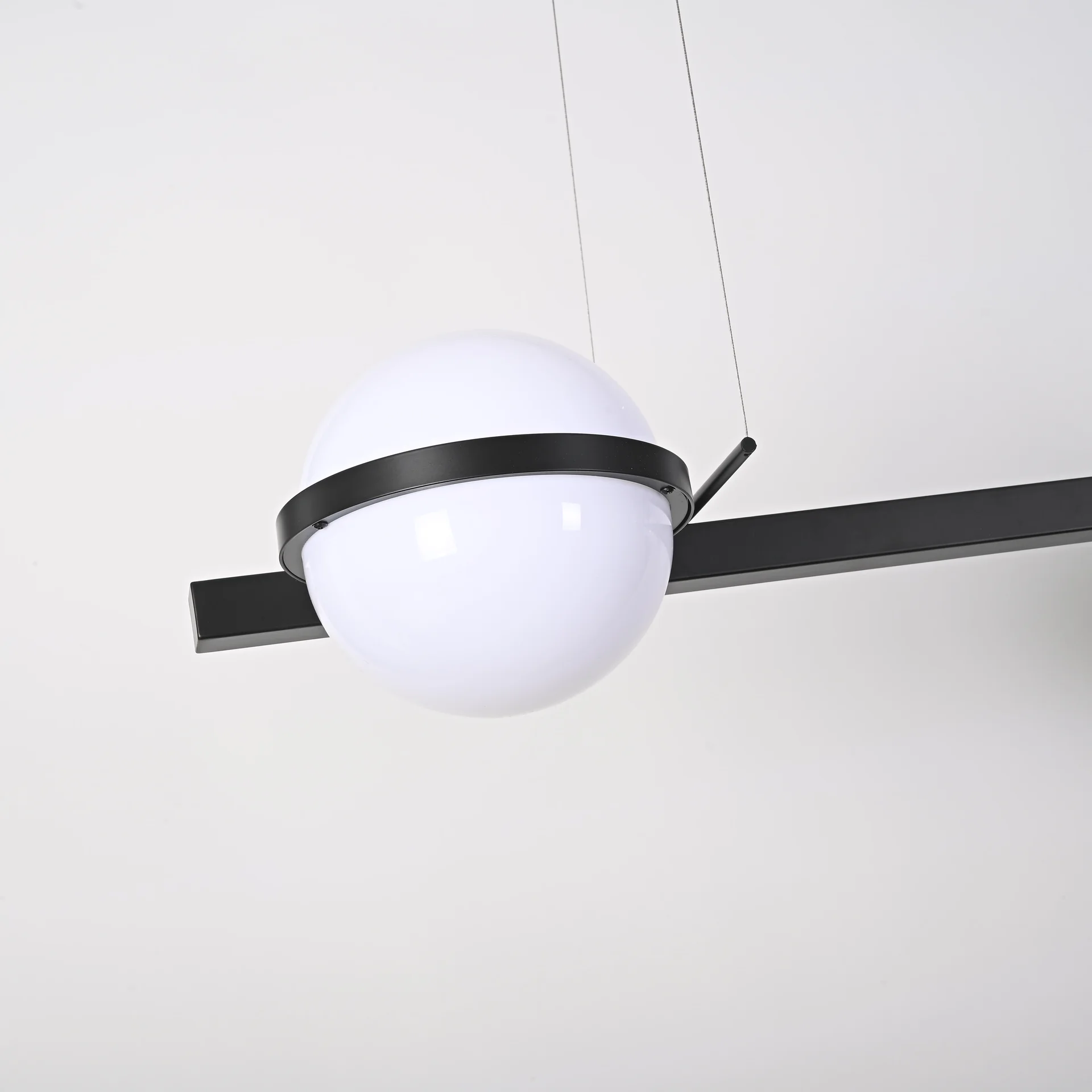 Реечный подвесной светильник PALMA Wall lamp 3 шара + 1 вазон горизонтальная - миниатюра 12