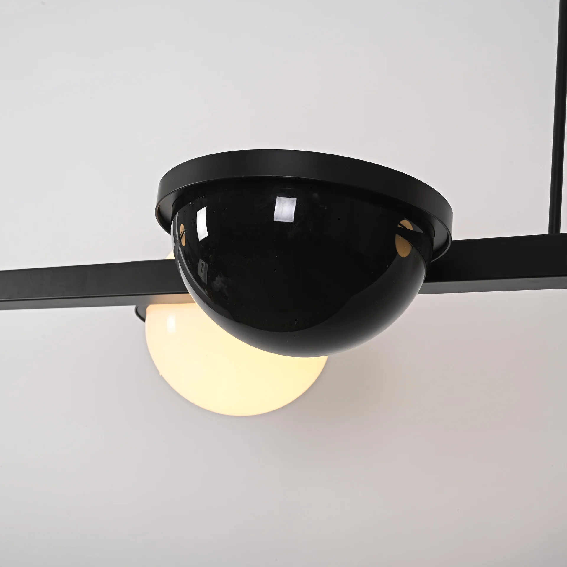 Реечный подвесной светильник PALMA Wall lamp 3 шара + 1 вазон горизонтальная - миниатюра 7