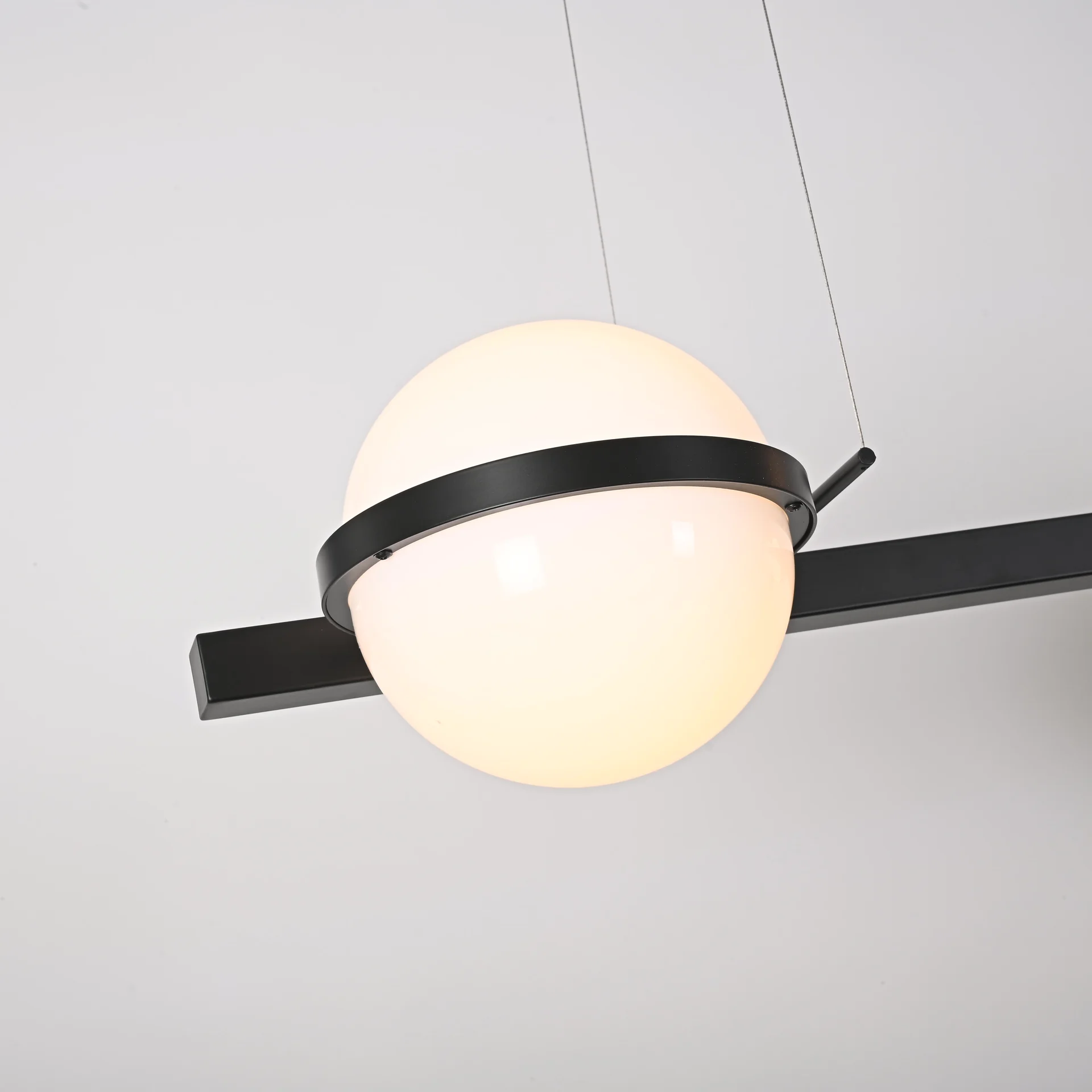 Реечный подвесной светильник PALMA Wall lamp 3 шара + 1 вазон горизонтальная - миниатюра 9