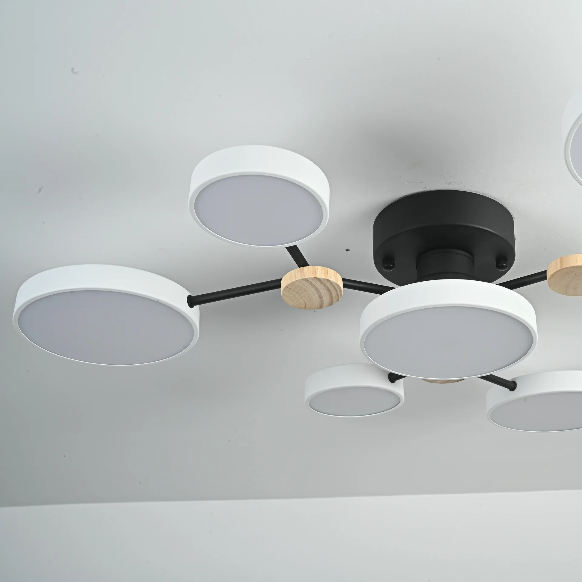 Потолочная люстра GAMMA D88 White - миниатюра 3