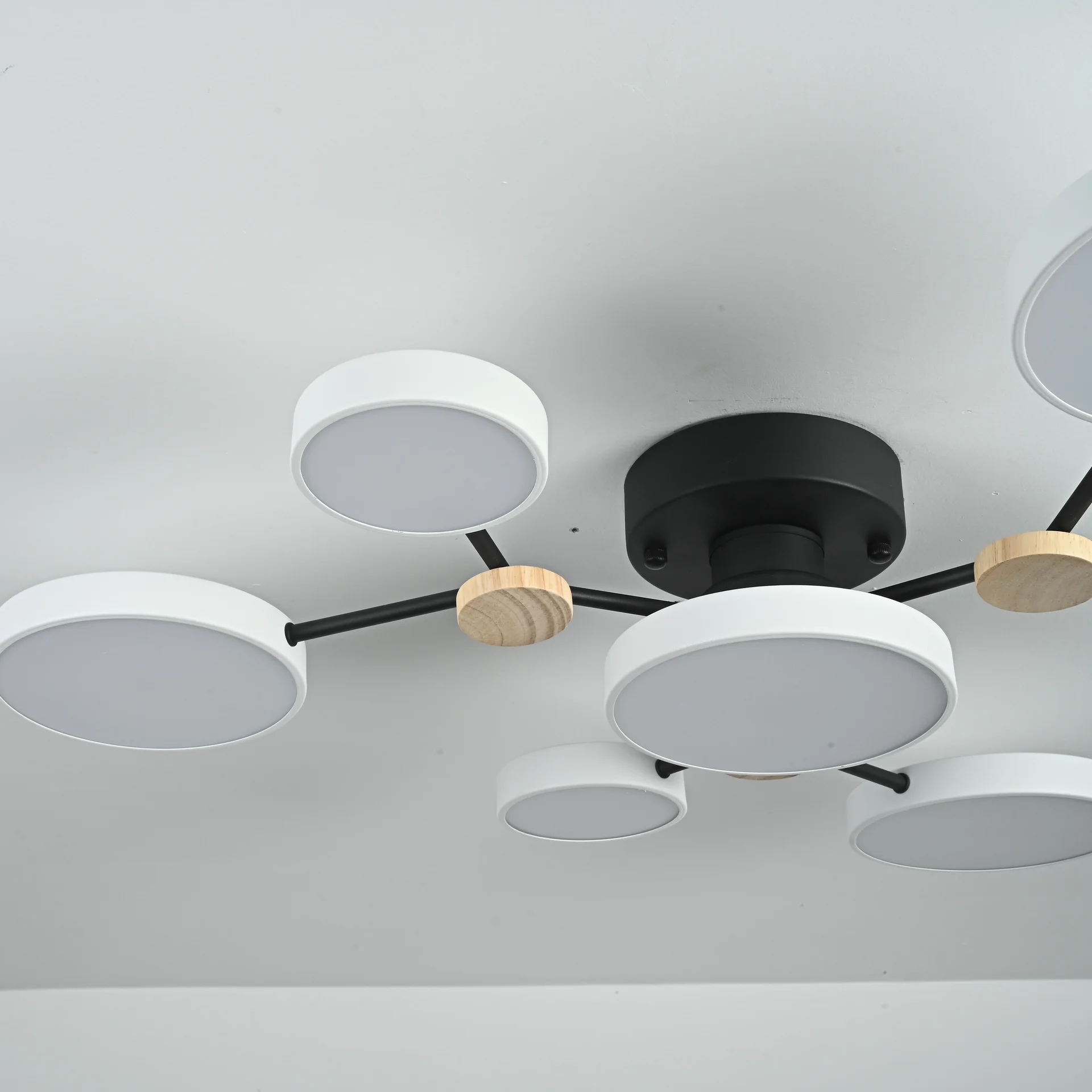 Потолочная люстра GAMMA D88 White - миниатюра 4