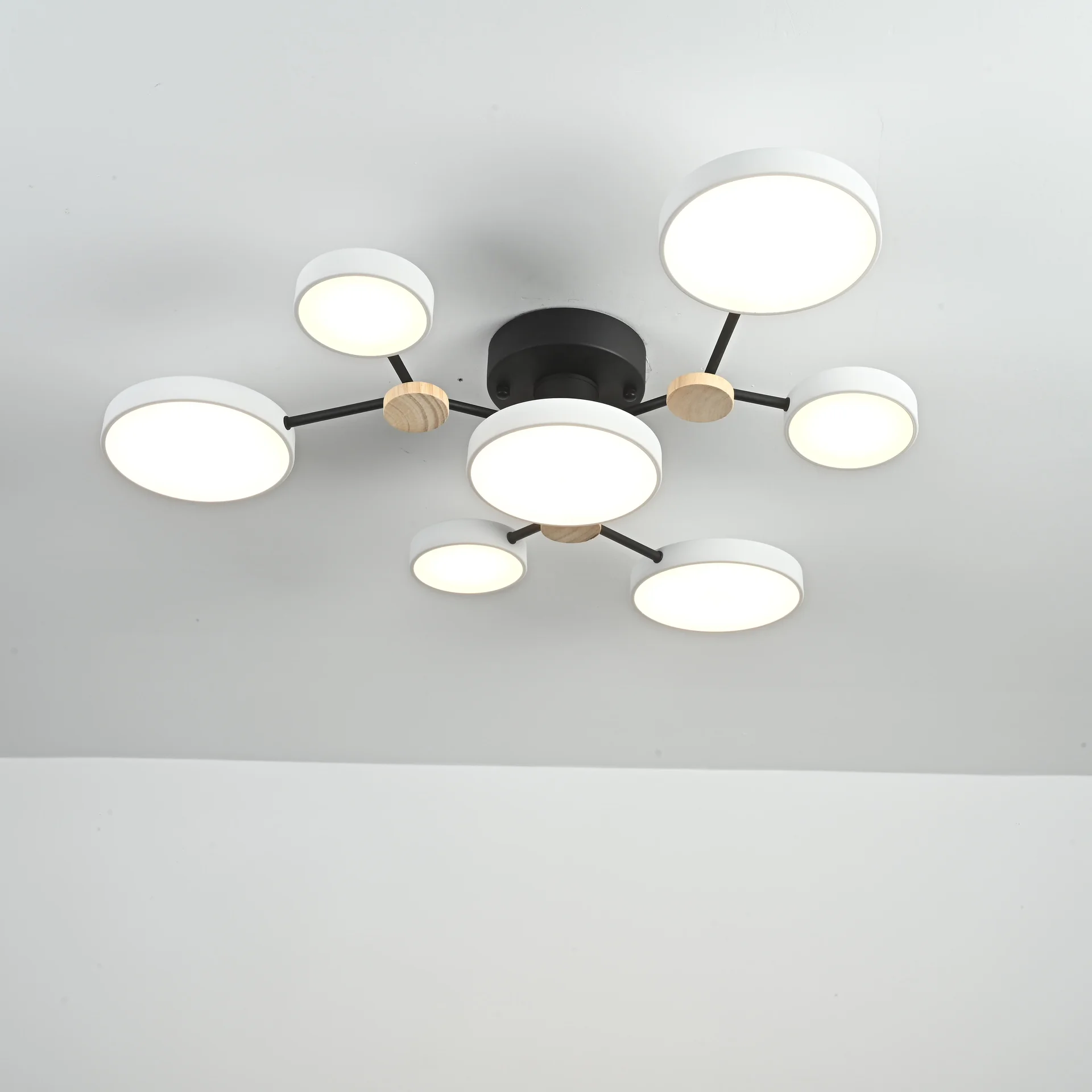 Потолочная люстра GAMMA D88 White - миниатюра 8