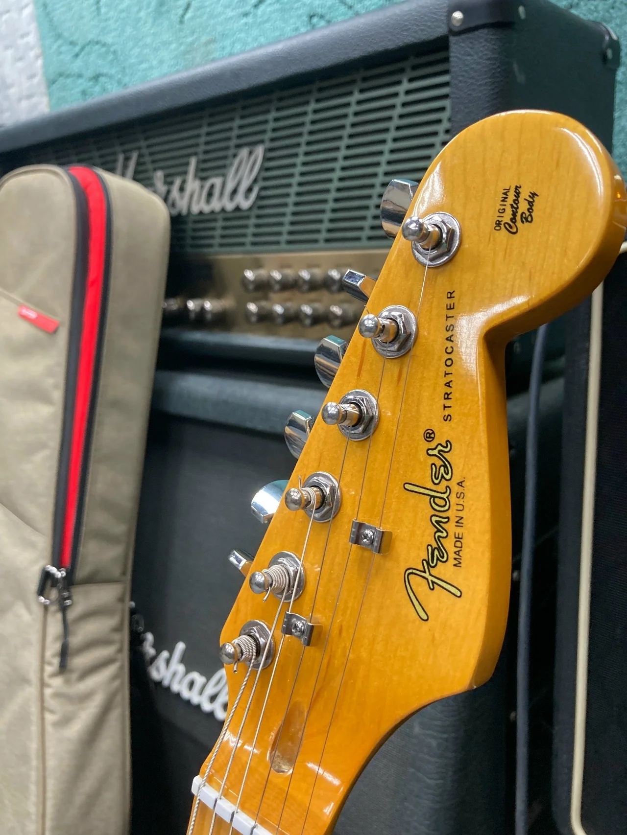 Fender stratocaster - миниатюра 3