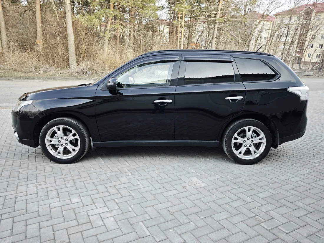 Mitsubishi Outlander, 2013 2.4 CVT 4WD Ultimate - миниатюра 13