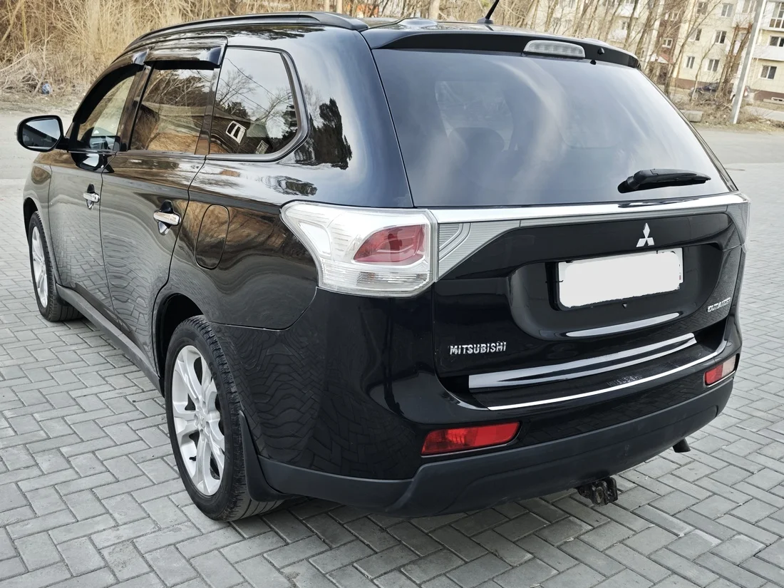 Mitsubishi Outlander, 2013 2.4 CVT 4WD Ultimate - миниатюра 14