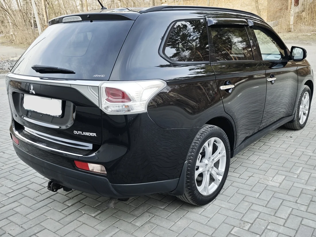 Mitsubishi Outlander, 2013 2.4 CVT 4WD Ultimate - миниатюра 15