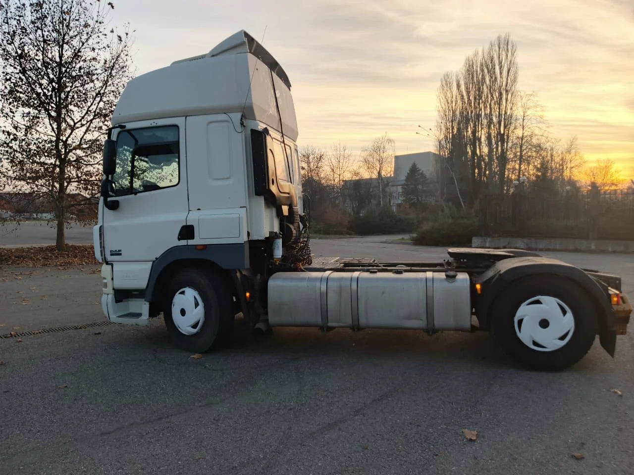 DAF CF 85 тягач (можно с прицепом) 2008 - миниатюра 5
