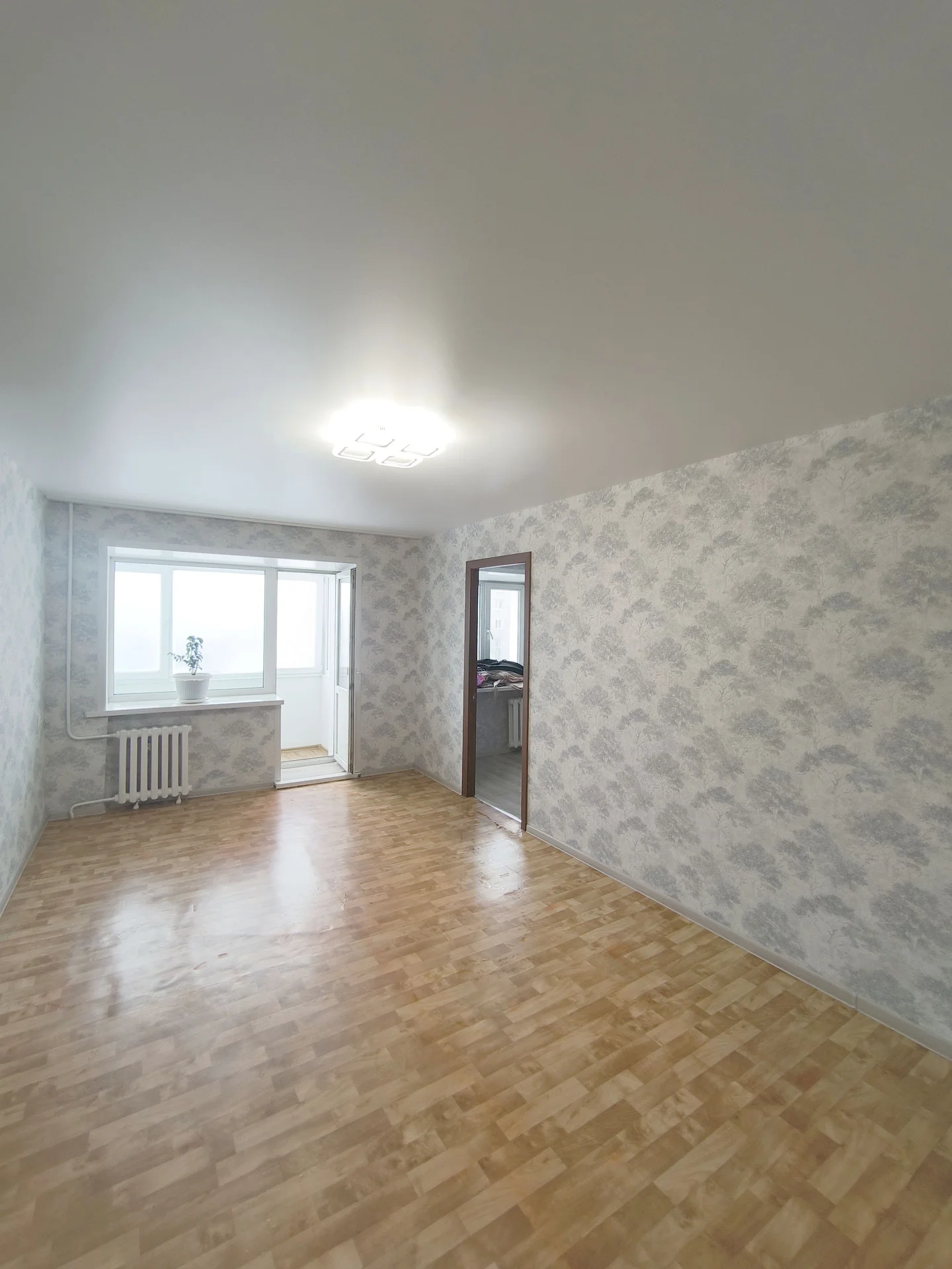 Продам 2 комнатную квартиру - миниатюра 3