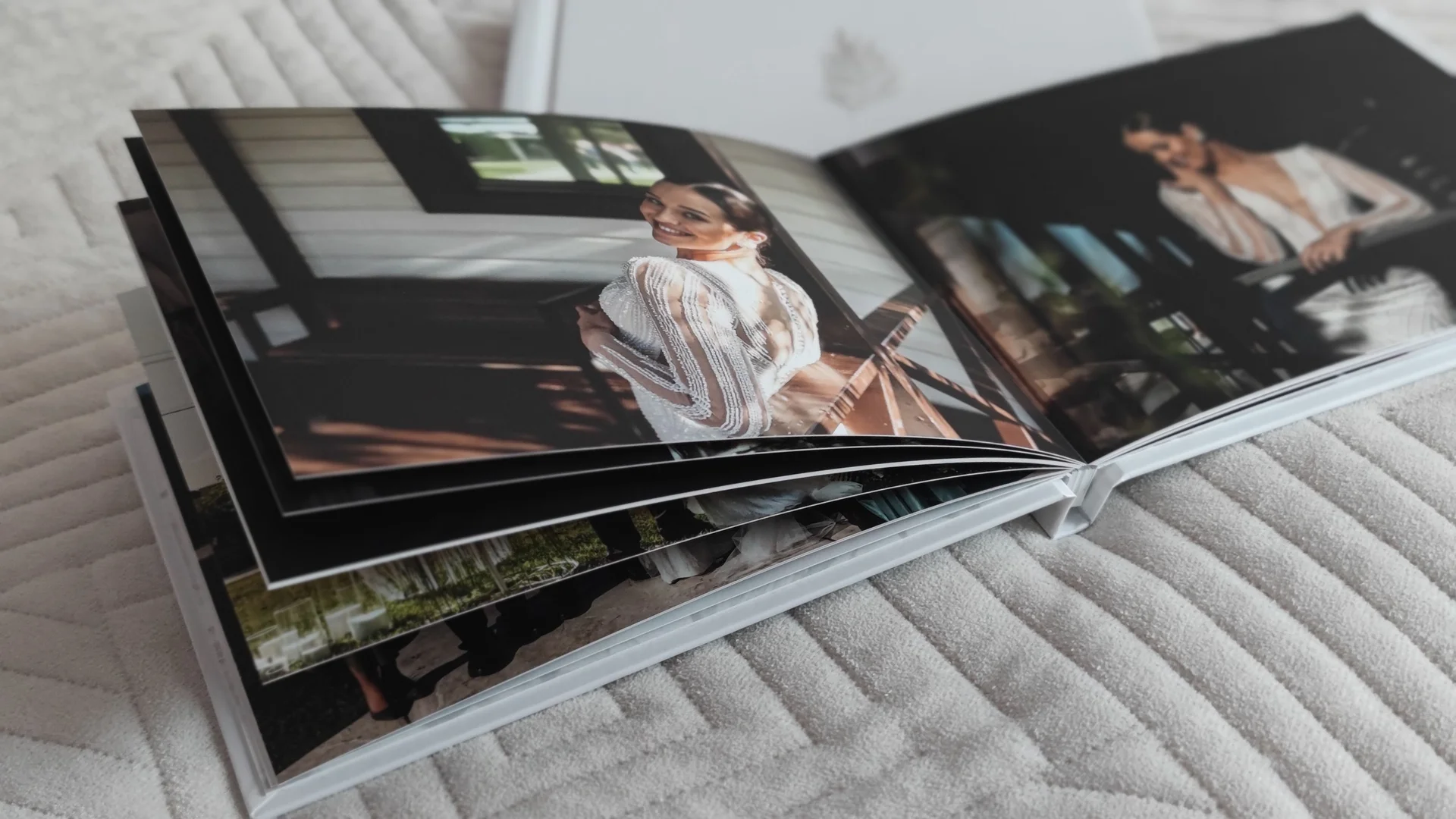 Свадебная фотокнига, премиум фотокнига на заказ - миниатюра 4