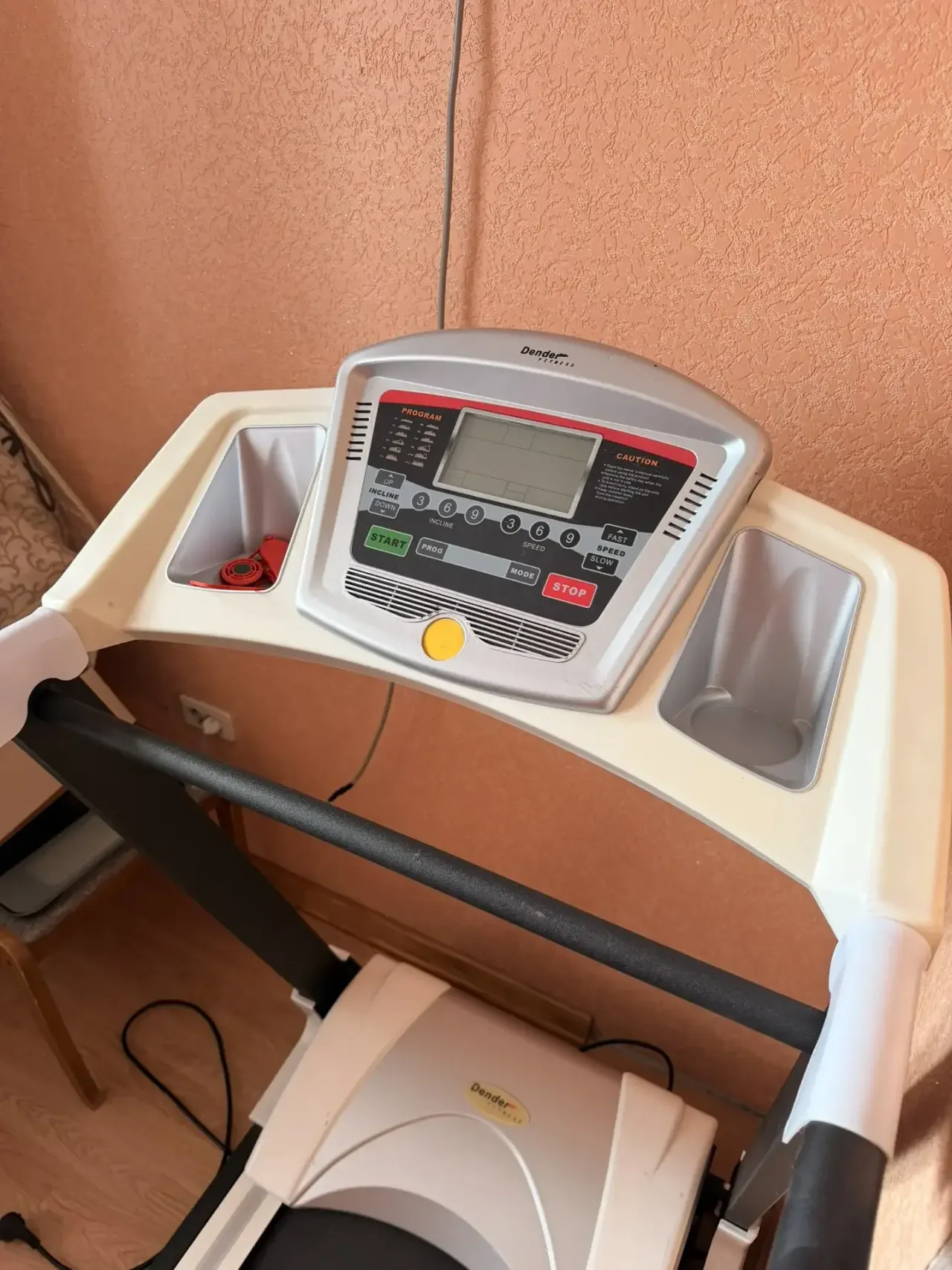 Беговая дорожка Dender fitness venga T-1050 - миниатюра 2