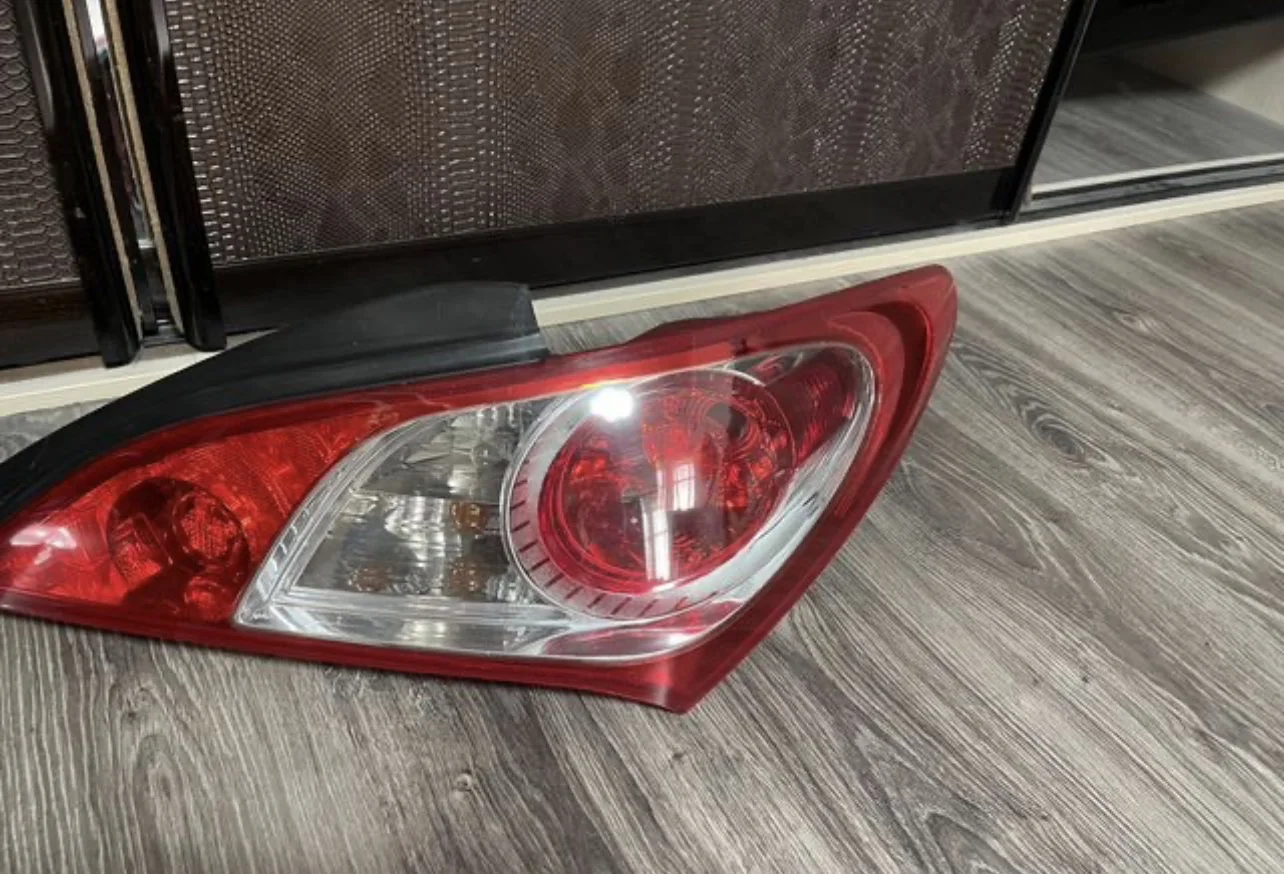 Фары задние Hyundai Genesis Coupe генезис купе - миниатюра 3
