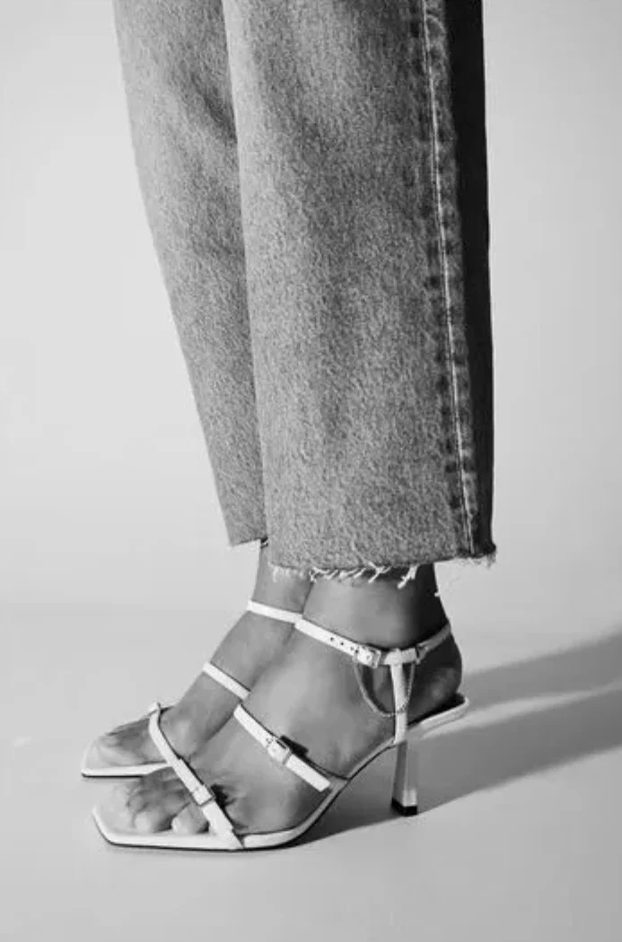 Босоножки Zara