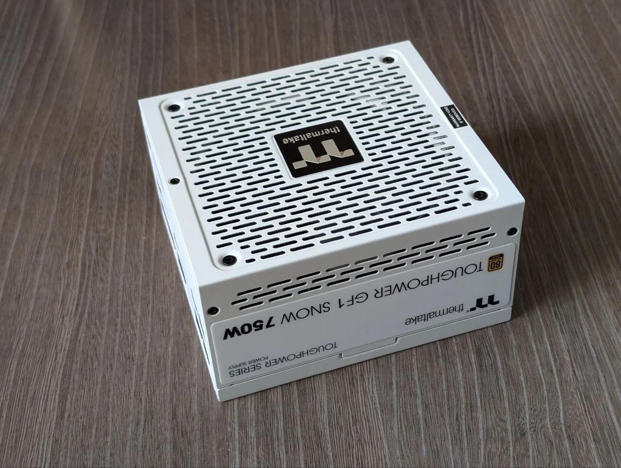 Блок питания Thermaltake Toughpower GF1 Snow 750W - миниатюра 5