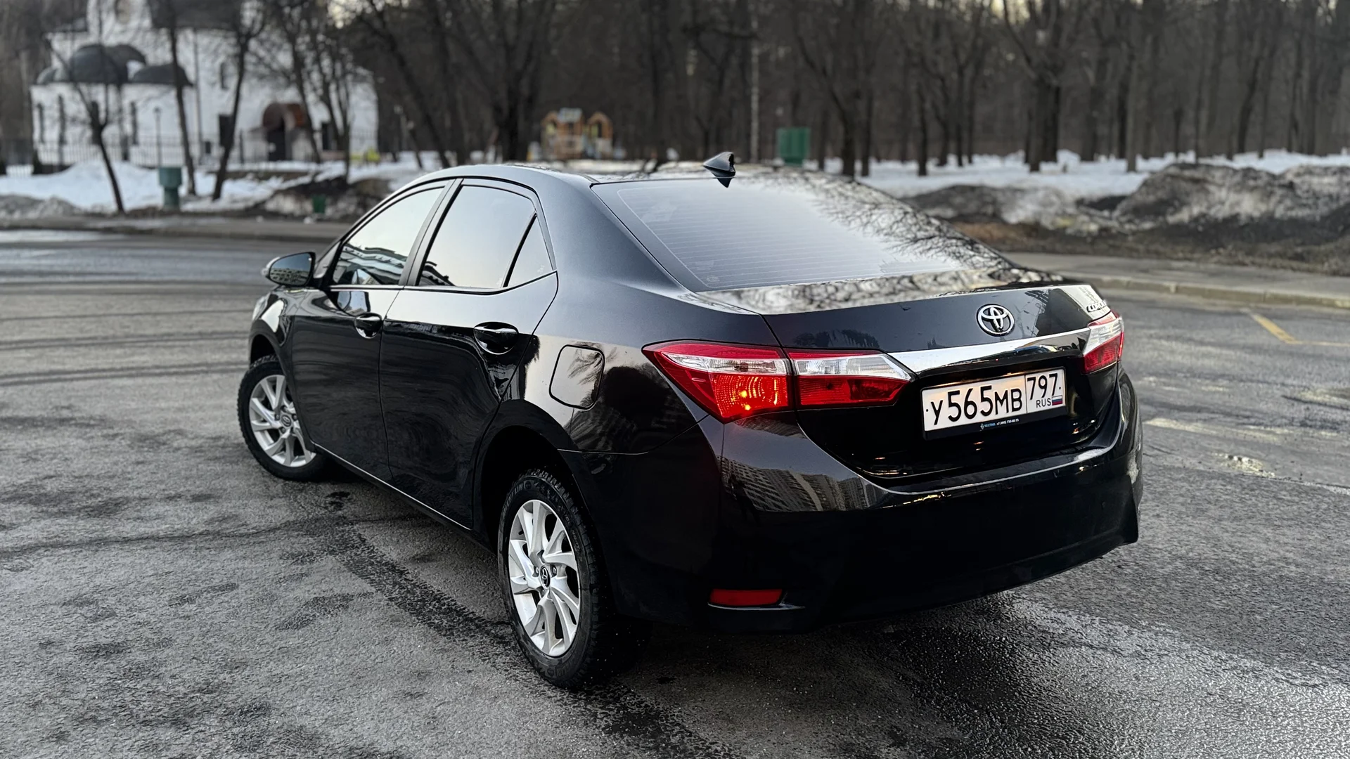 Toyota Corolla - миниатюра 6