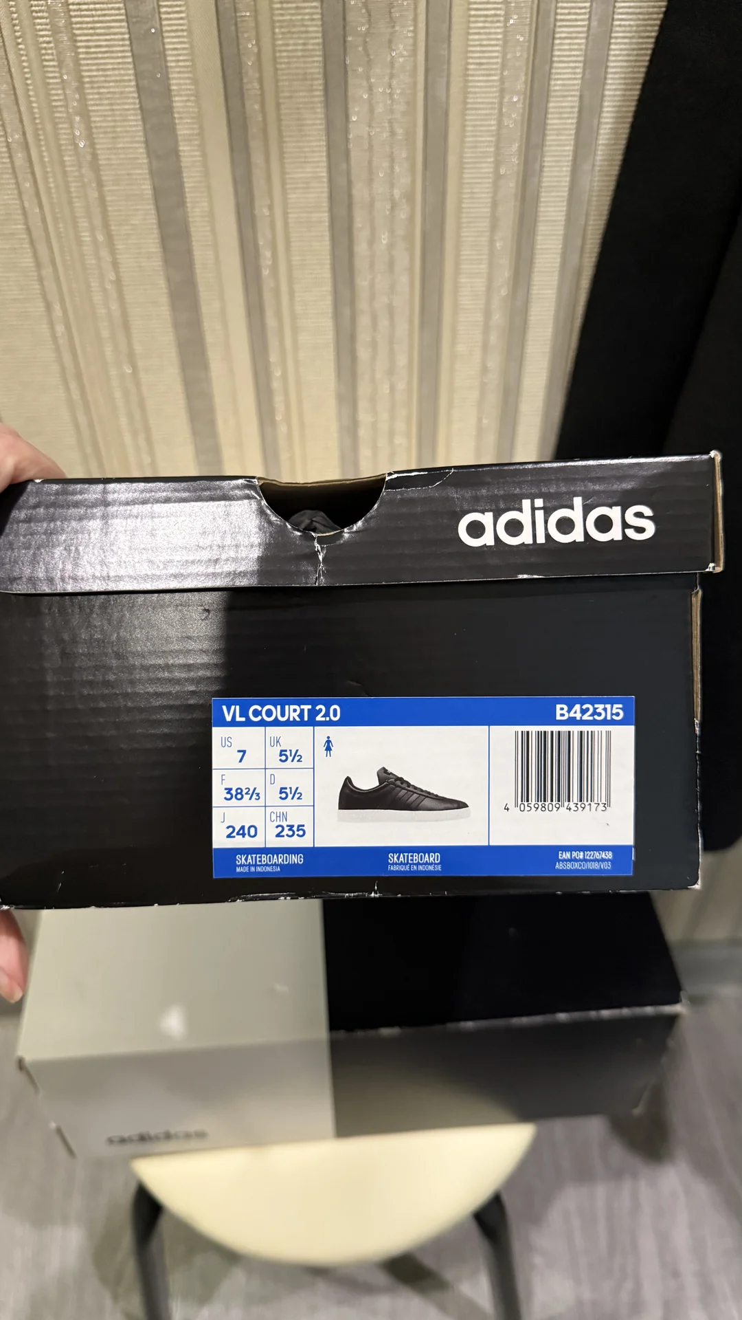 Кроссовки adidas женские - миниатюра 2