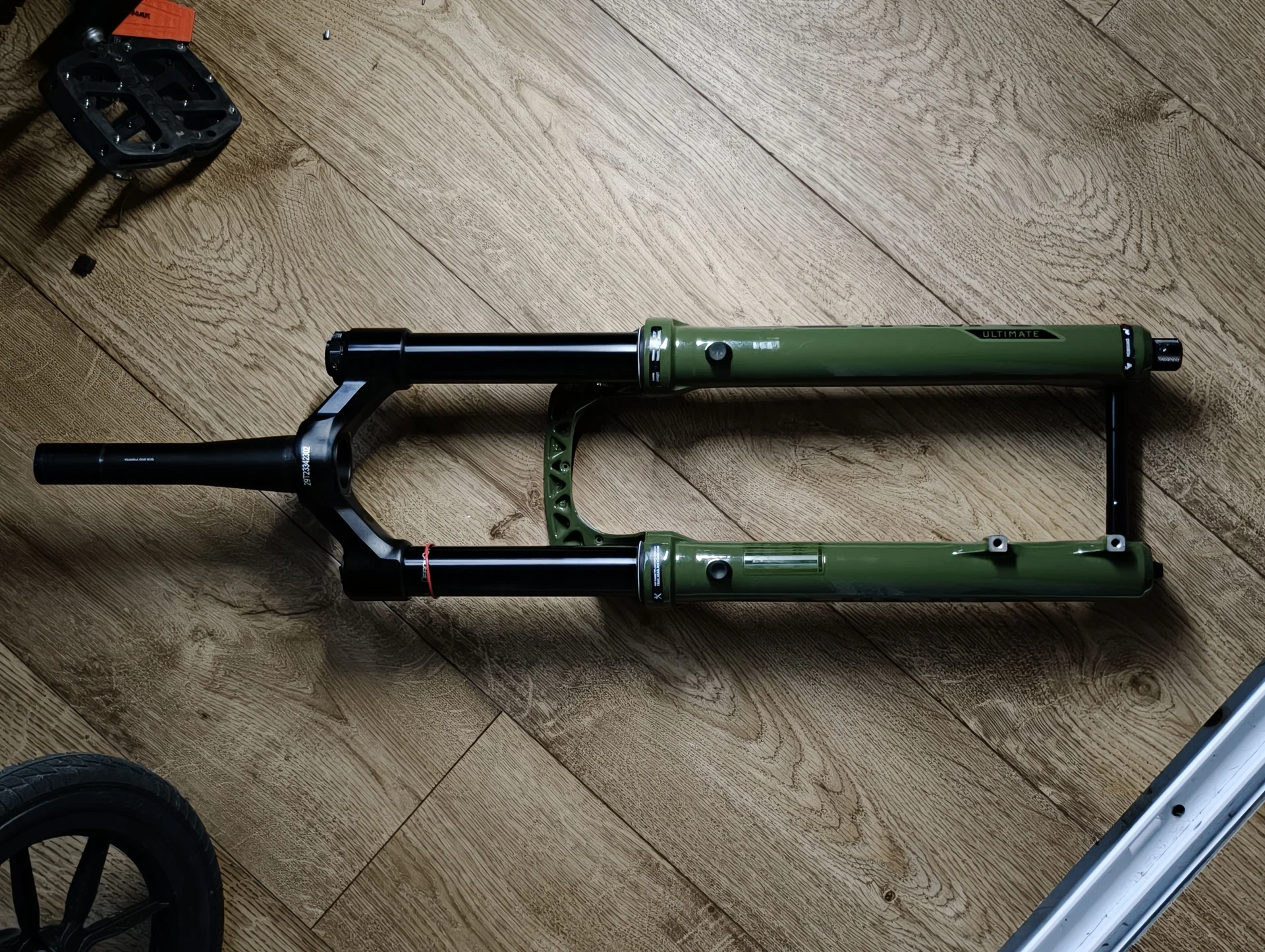 Вилка rockshox lyrik ultimate 27.5 - миниатюра 2