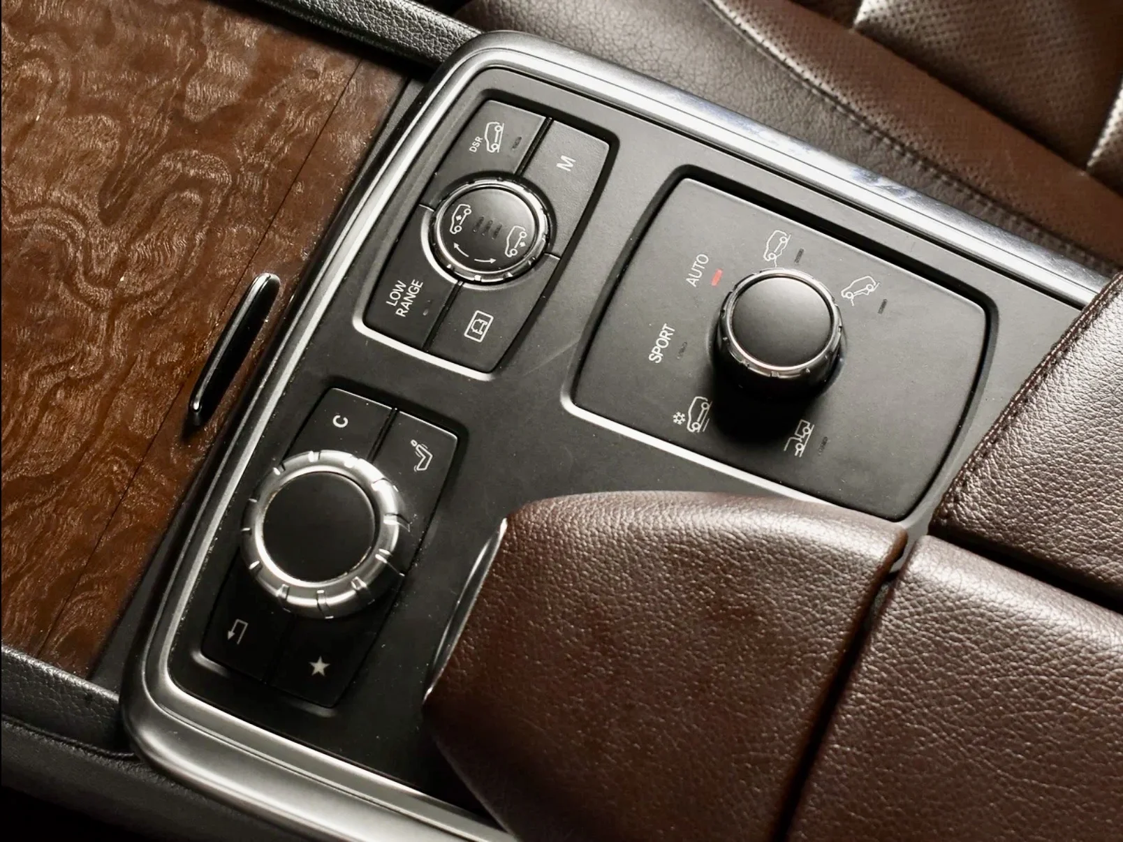 Mercedes Benz 2014 г. - миниатюра 8