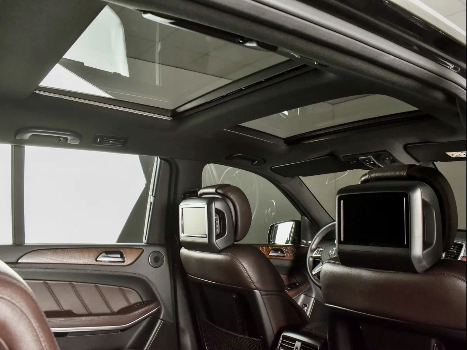 Mercedes Benz 2014 г. - миниатюра 16