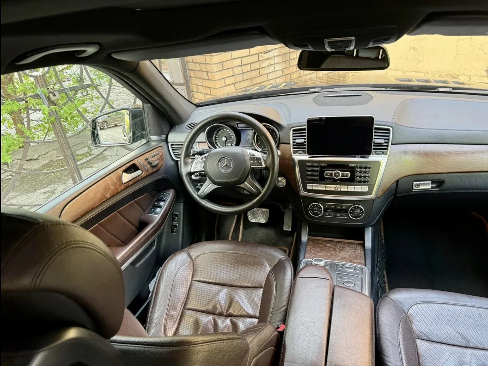 Mercedes Benz 2014 г. - миниатюра 22