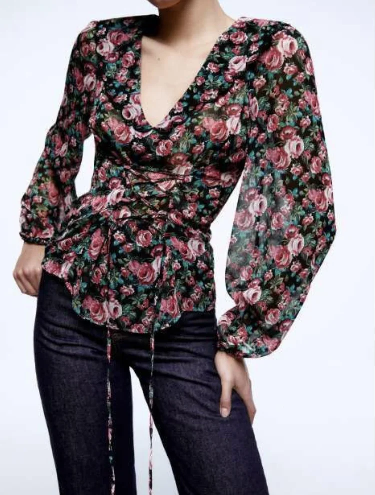 Блузка Zara с розами - изображение 1