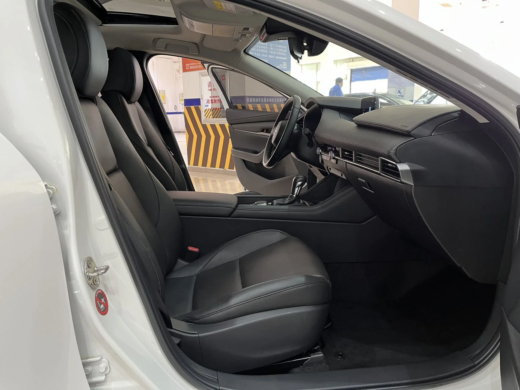 Mazda 3 Axela | 1.5L | 2021 | Автомат | Premium - миниатюра 10