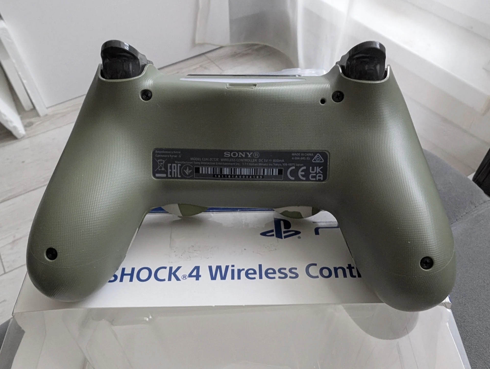 Sony Dualshock v.2 PS4 - изображение 1