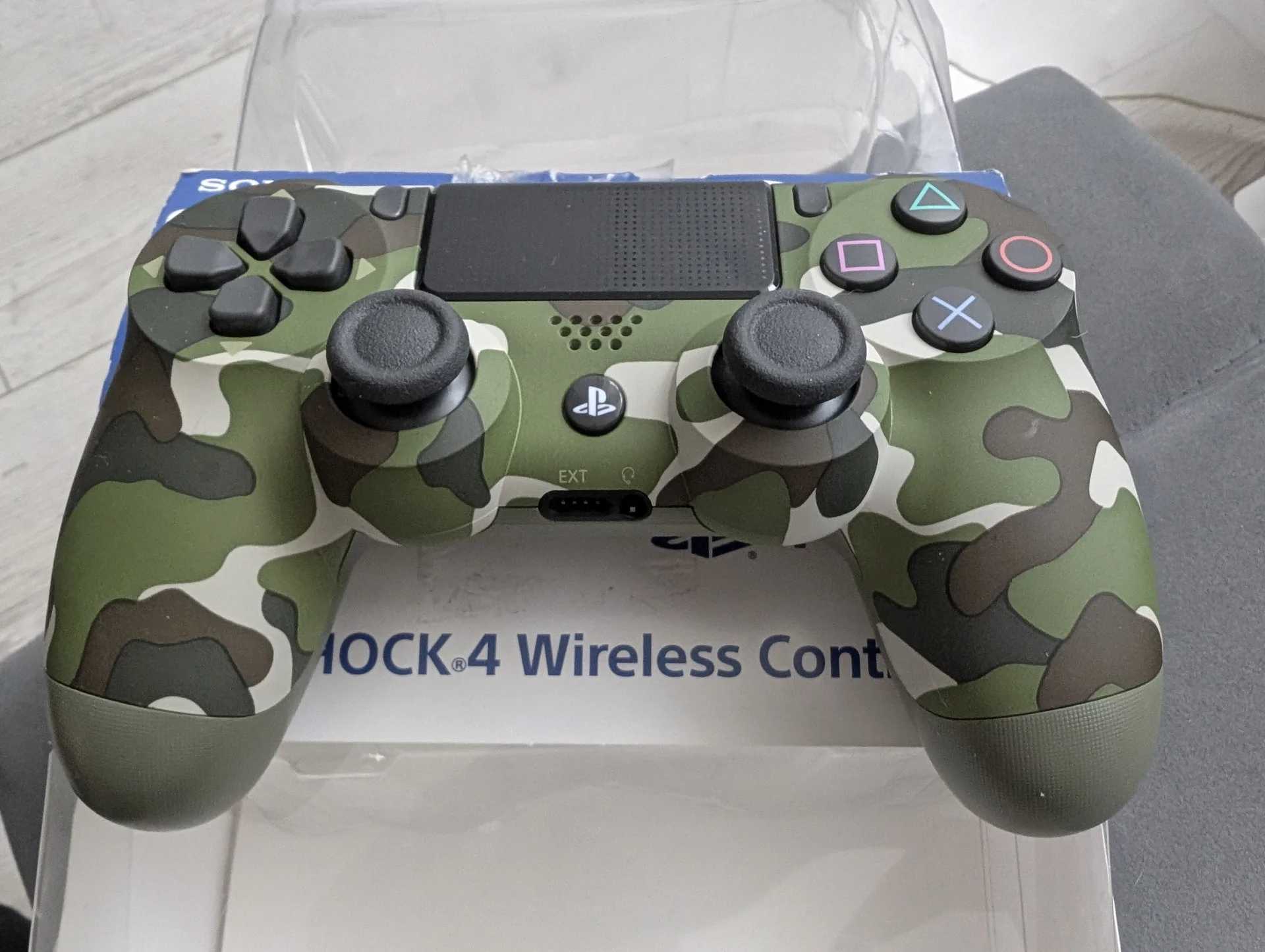 Sony Dualshock v.2 PS4 - миниатюра 2
