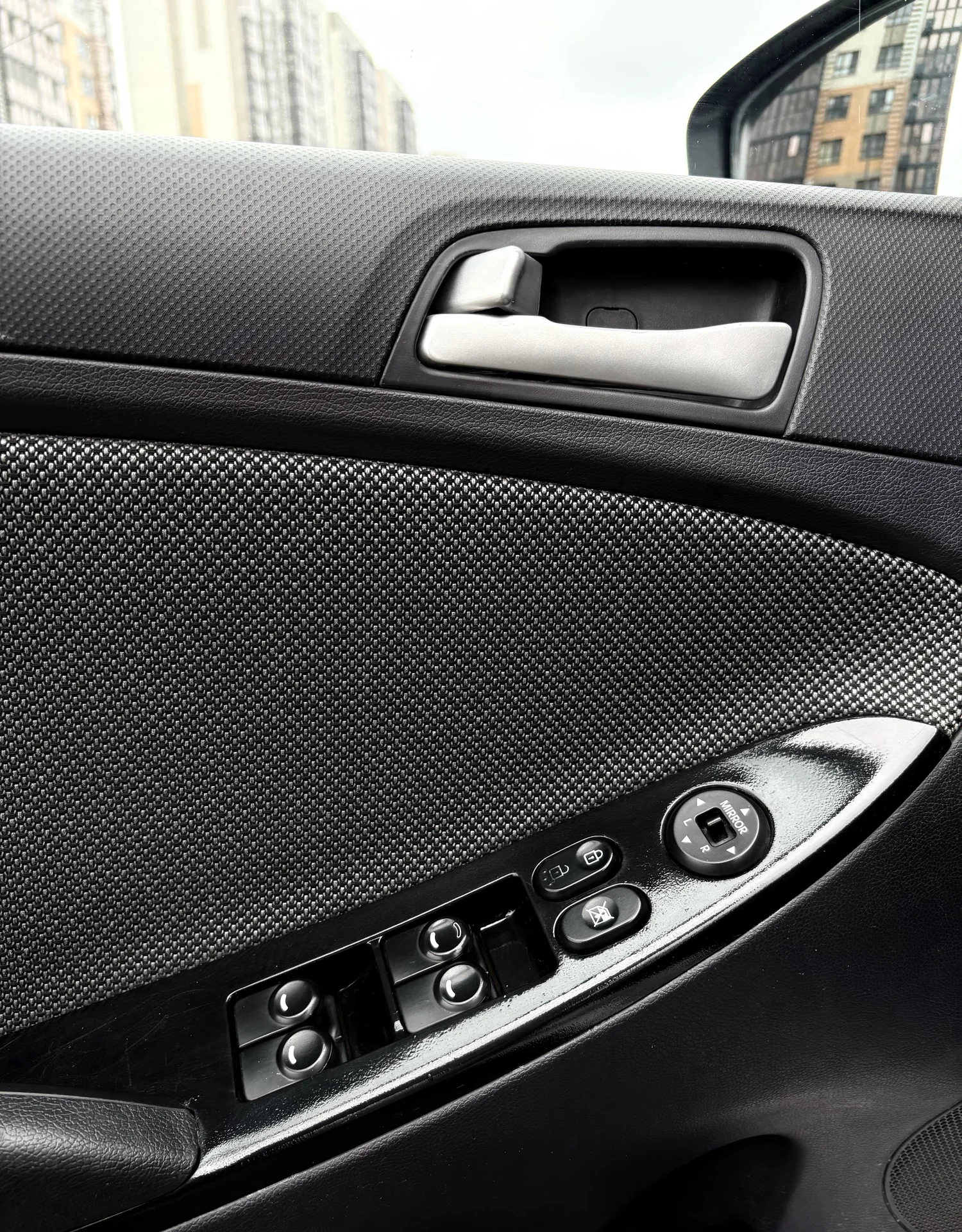 Hyundai Solaris 2014 хетчбек - миниатюра 7