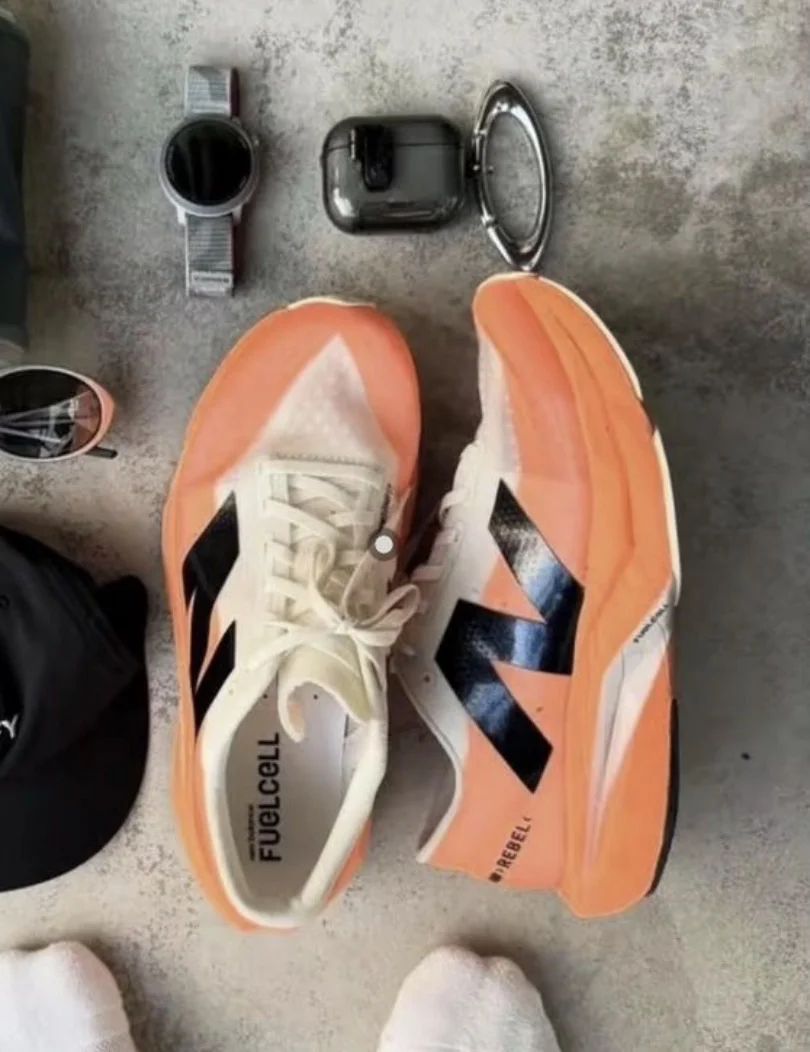 Кроссовки New Balance FuelCell Rebel v4 - миниатюра 5