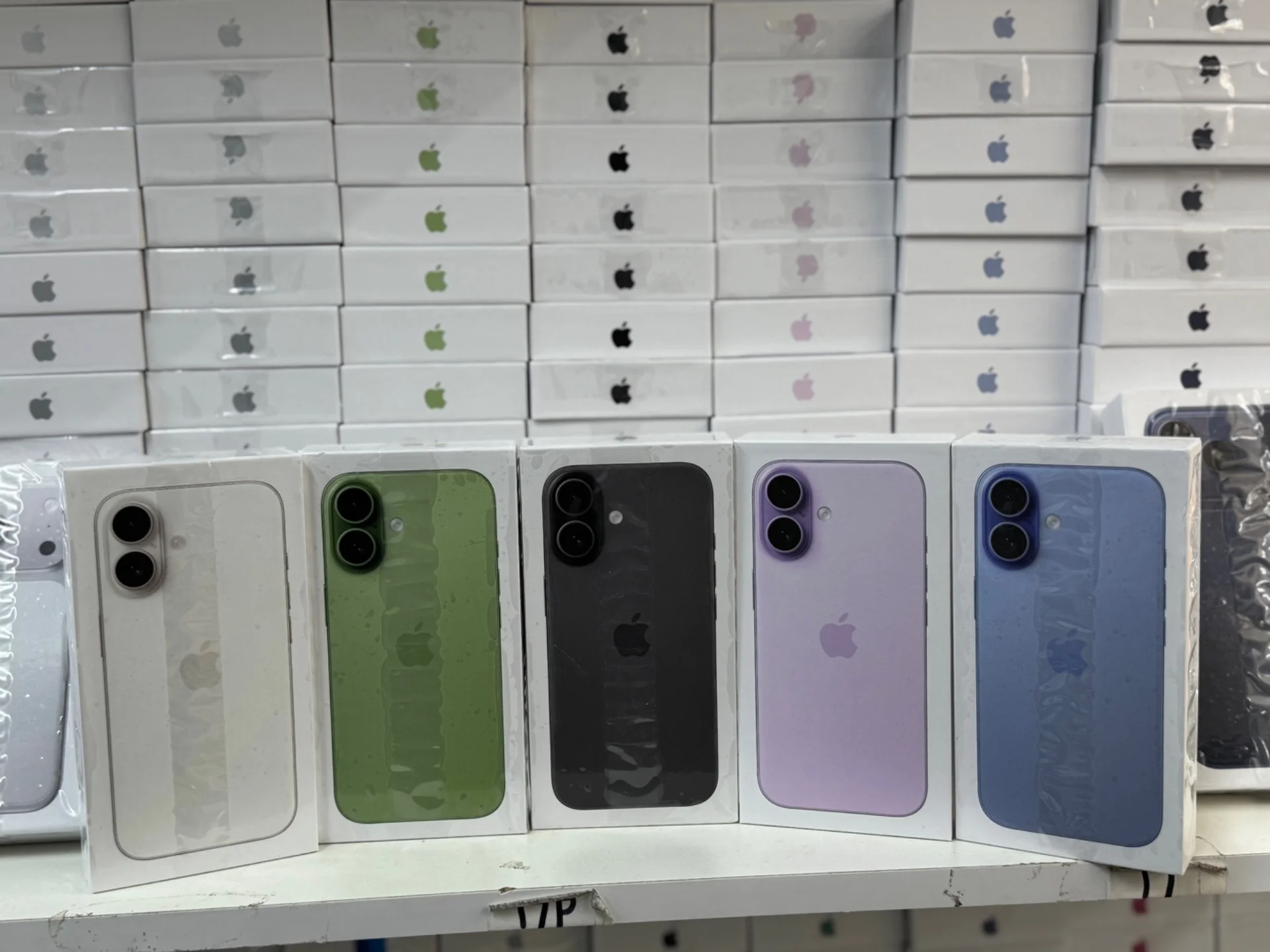 Коробки iPhone 17 оптом - миниатюра 2