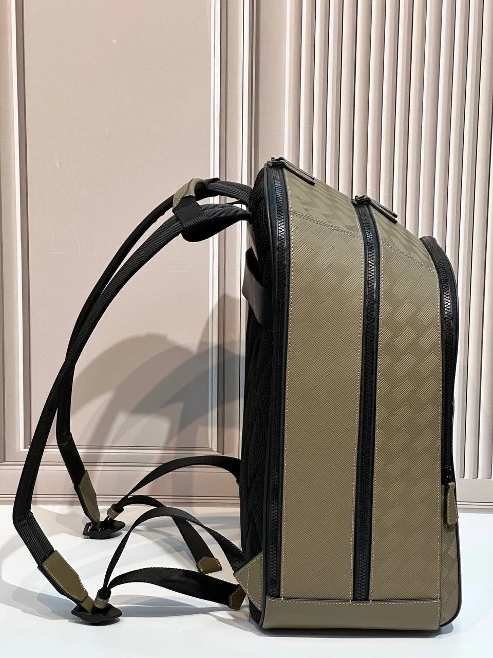 Рюкзак Montblanc - миниатюра 4