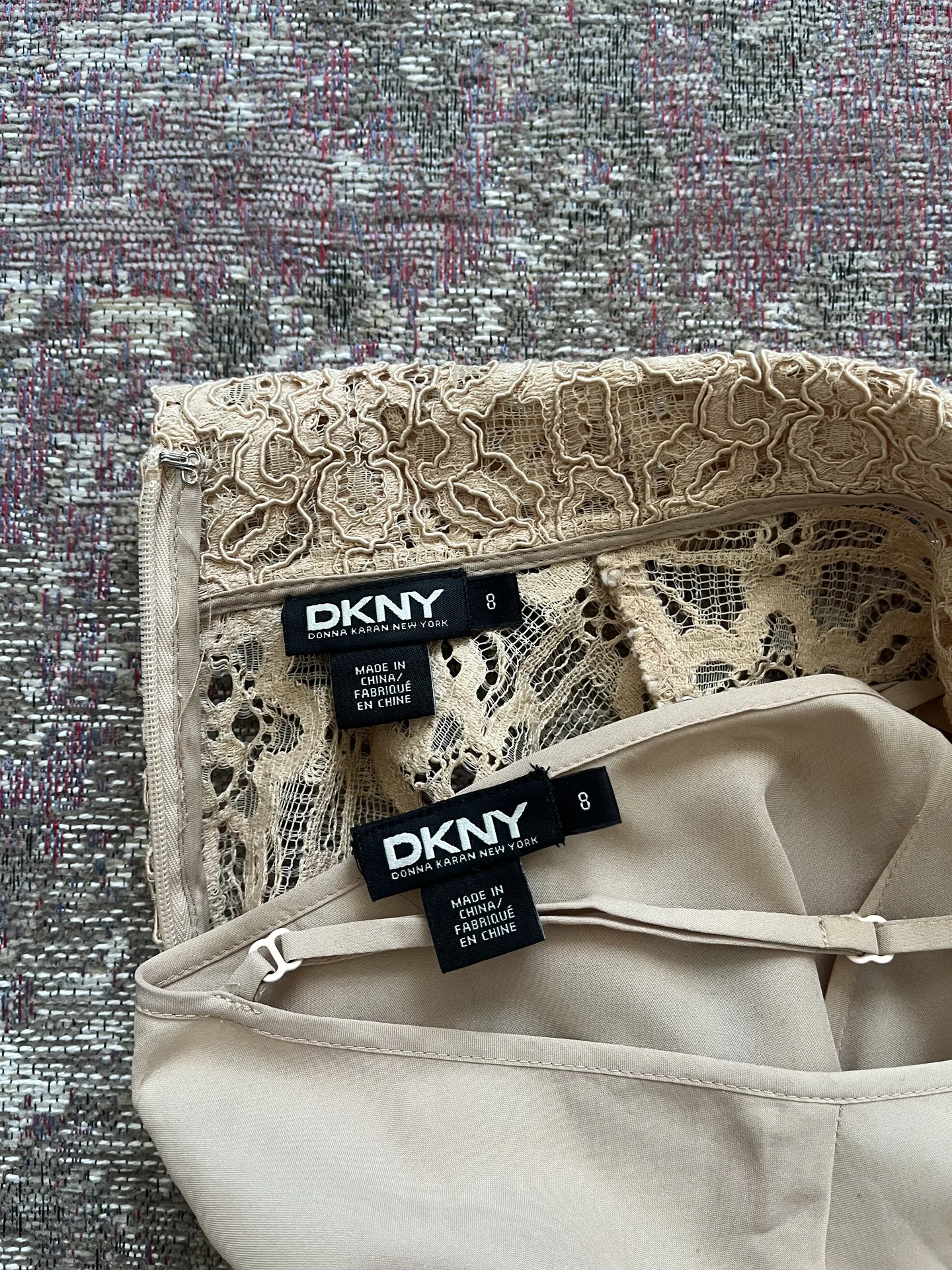 Кружевное платье dkny оригинал выход 1 раз - миниатюра 6