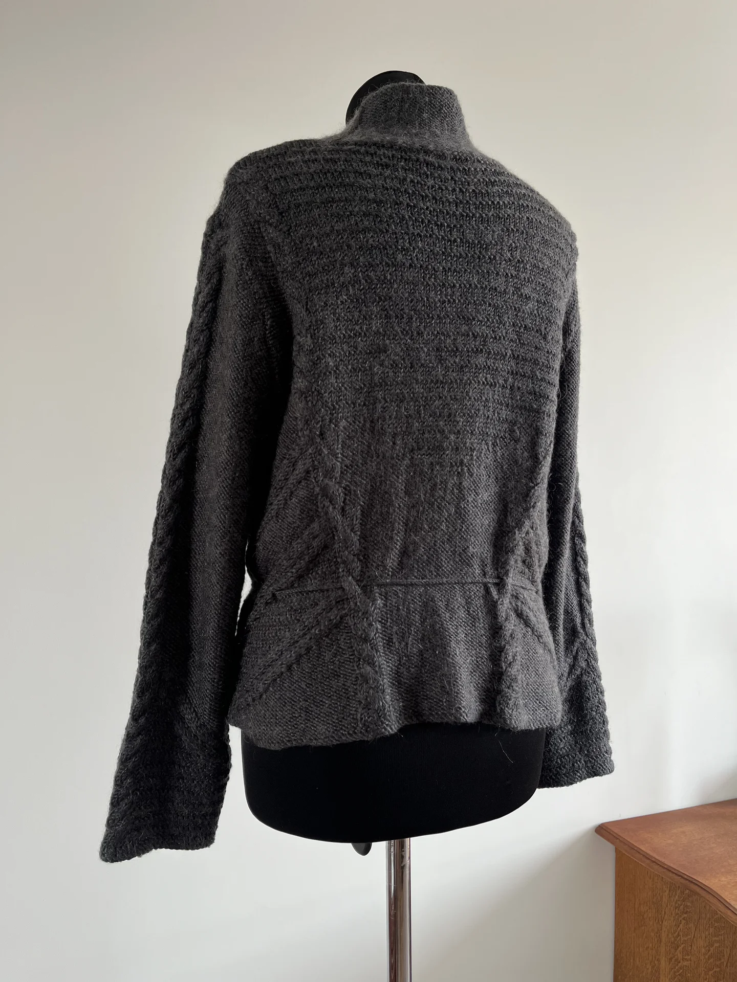 Авангардный вязаный кардиган Ermanno Scervino type - миниатюра 5
