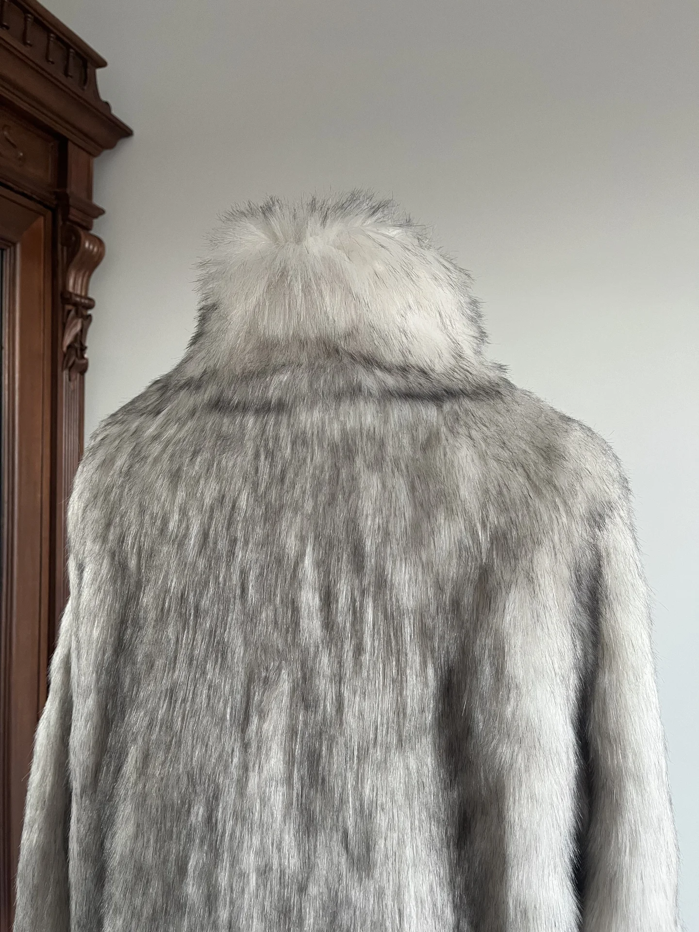 Шуба из экомеха ASOS Design - миниатюра 4
