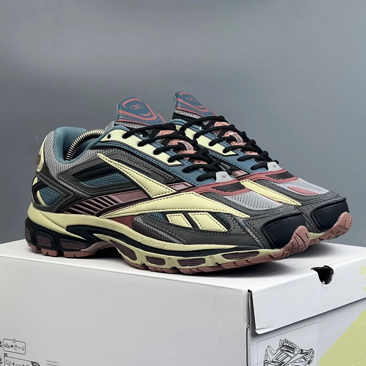 Кроссовки reebok - миниатюра 2