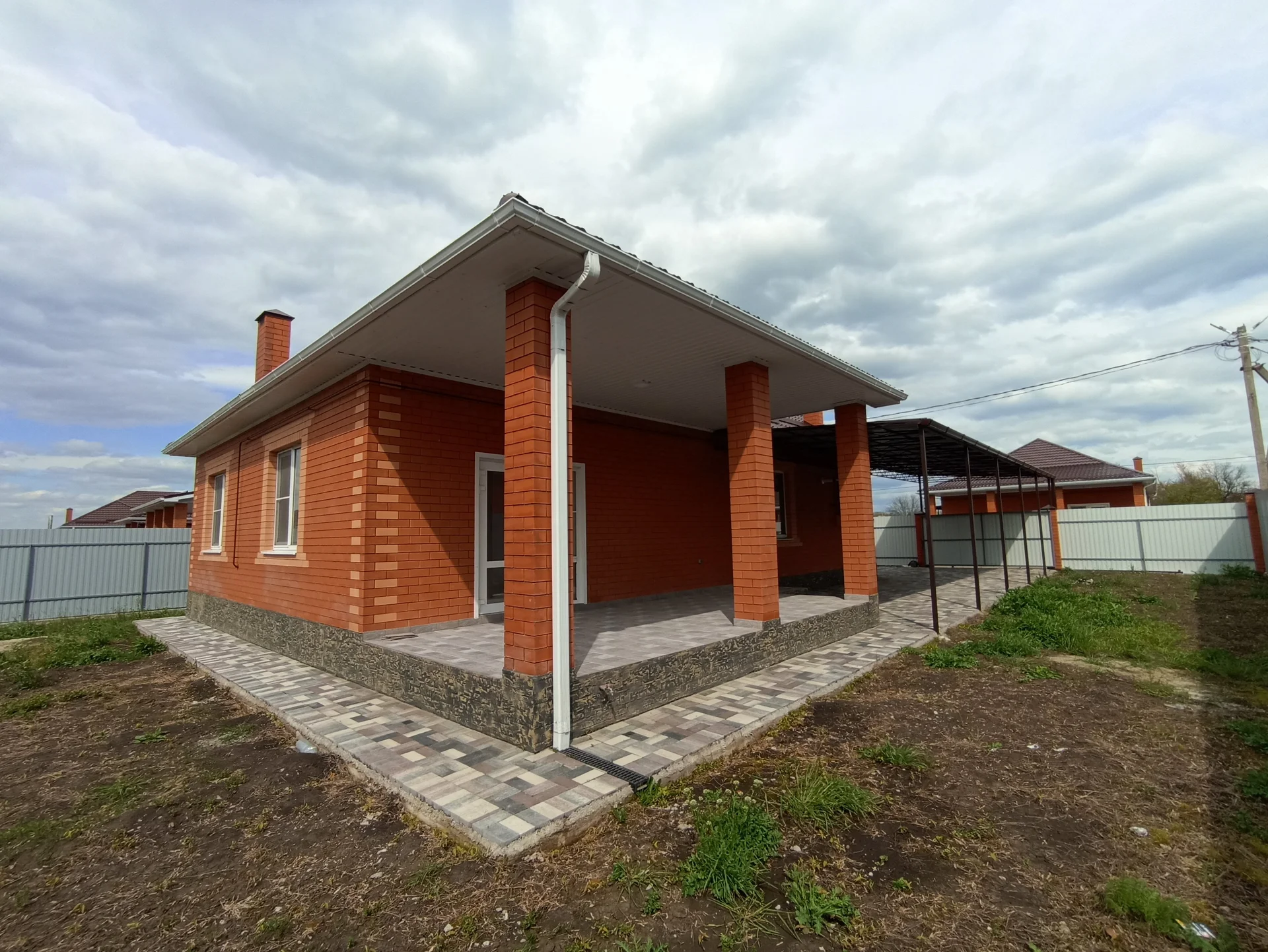 Дом с подключенными центральными коммуникациями - миниатюра 3