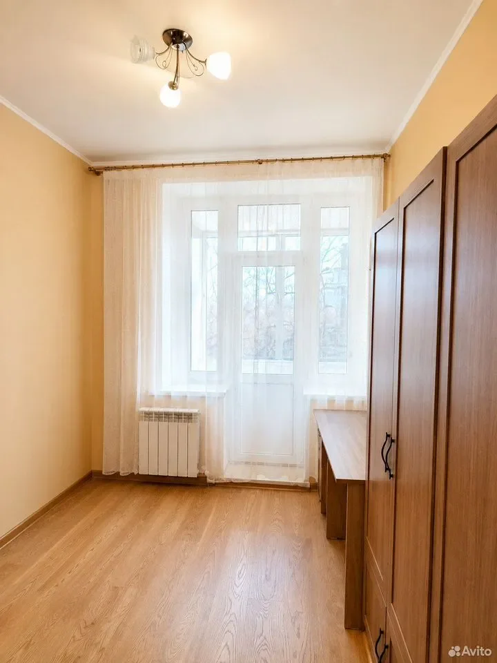 3-к. квартира, 72 м², 2/4 эт. - изображение 1