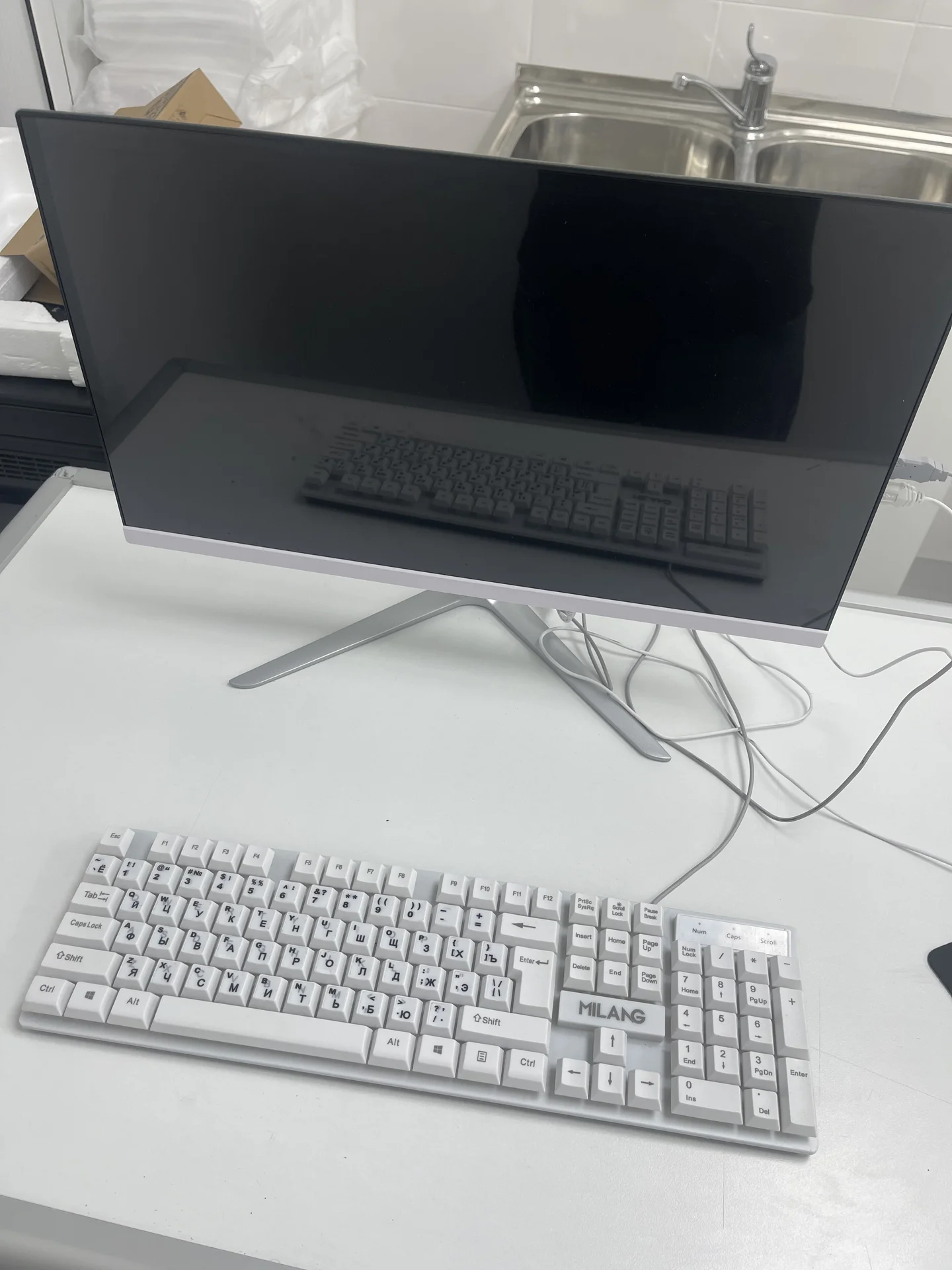 Моноблок Core i5 ssd 256 8GB RAM
