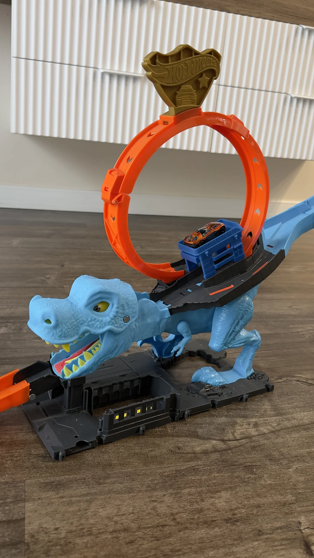 Трек Hot Wheels с динозавром — автотрек для машино - миниатюра 3