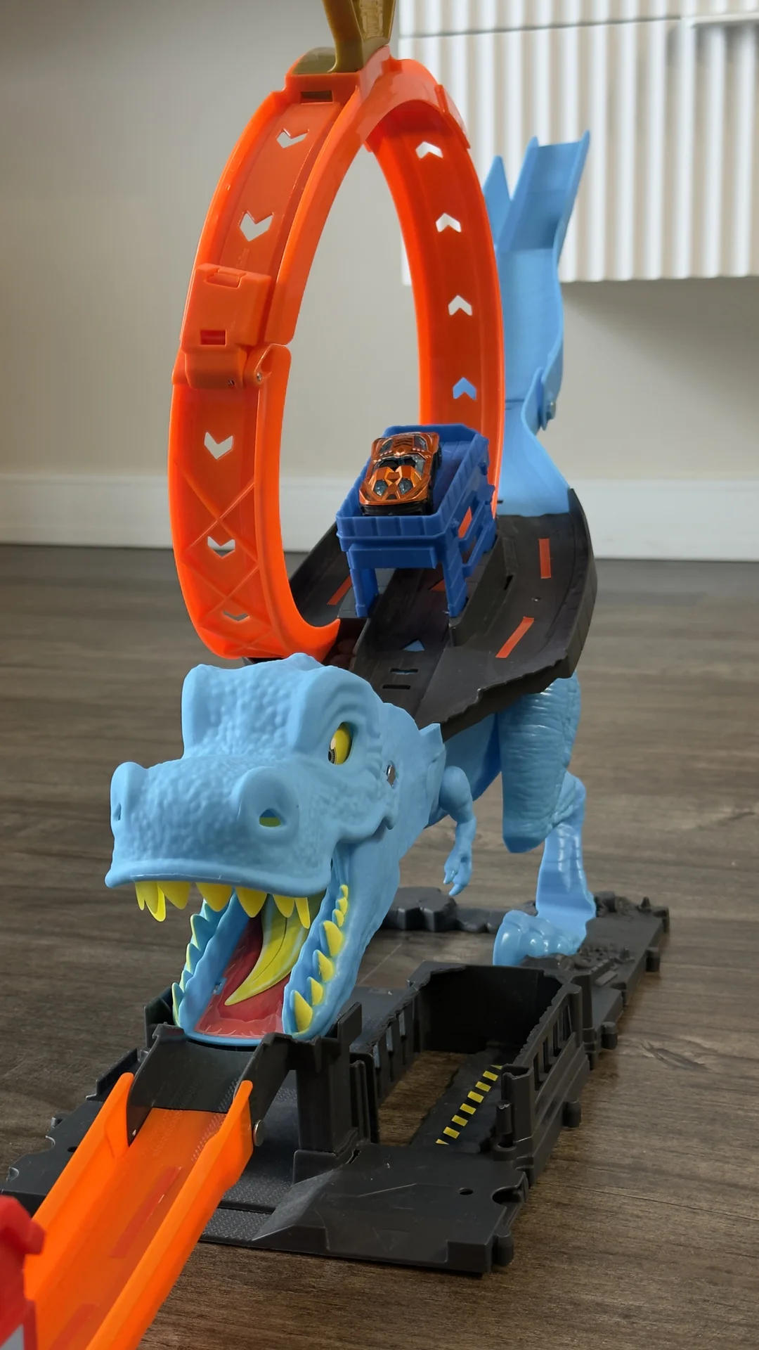 Трек Hot Wheels с динозавром — автотрек для машино - миниатюра 4