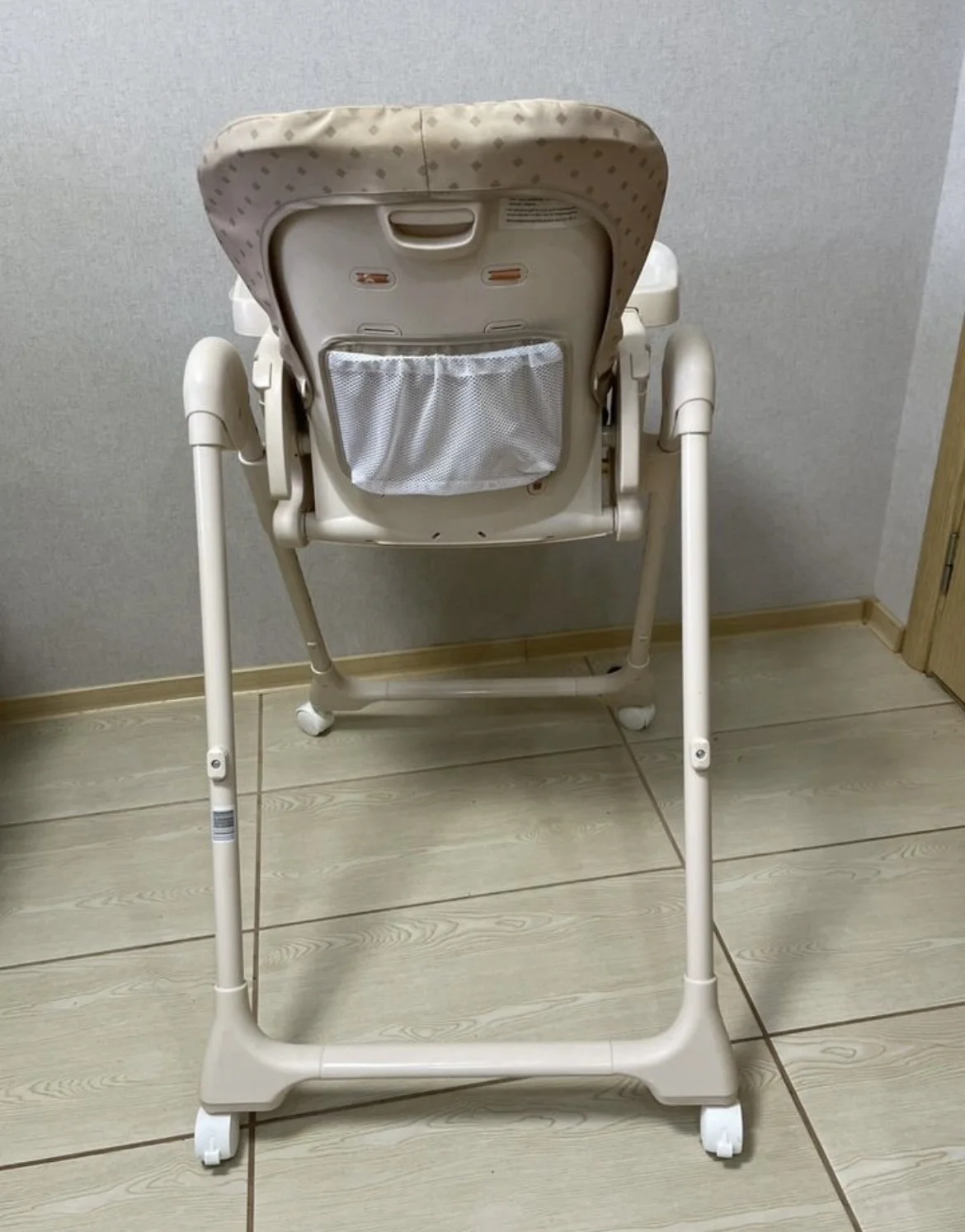 Стульчик для кормления happy baby william pro - миниатюра 3