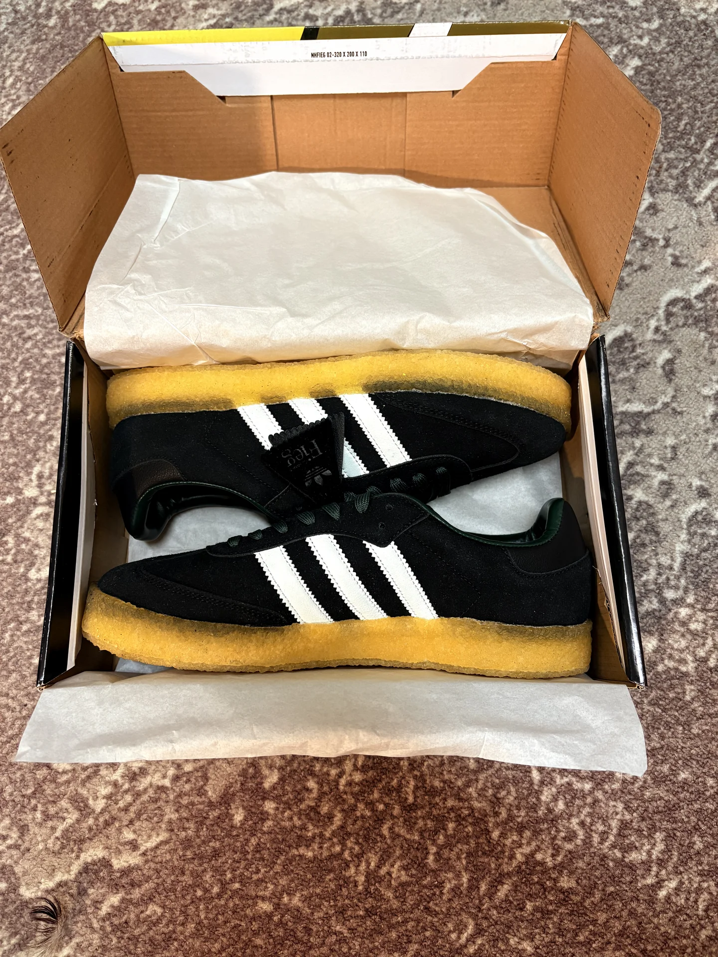 Adidas Samba x Ronnie Fieg x Clarks - изображение 1