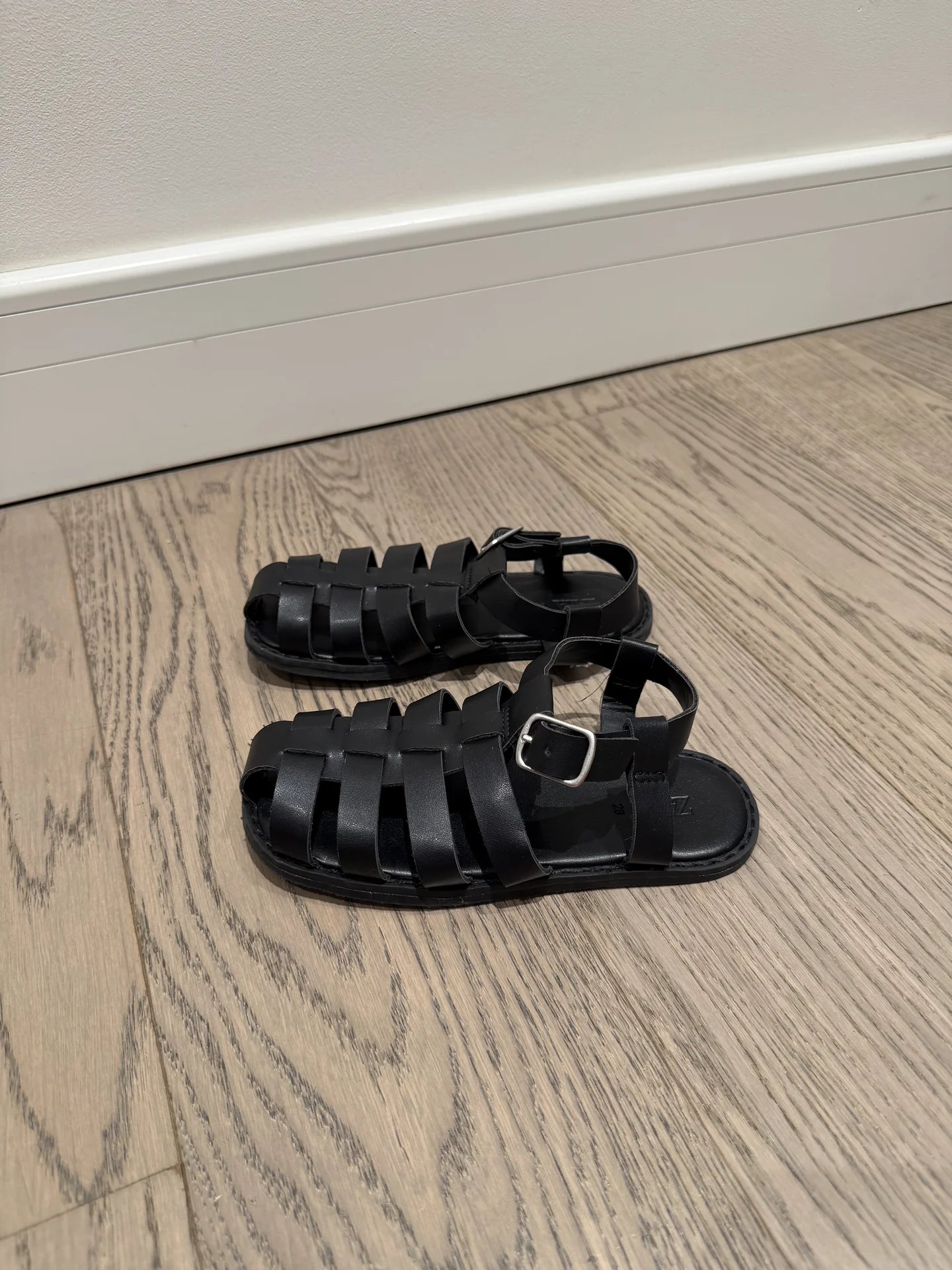 Сандалии Zara 28 - изображение 1