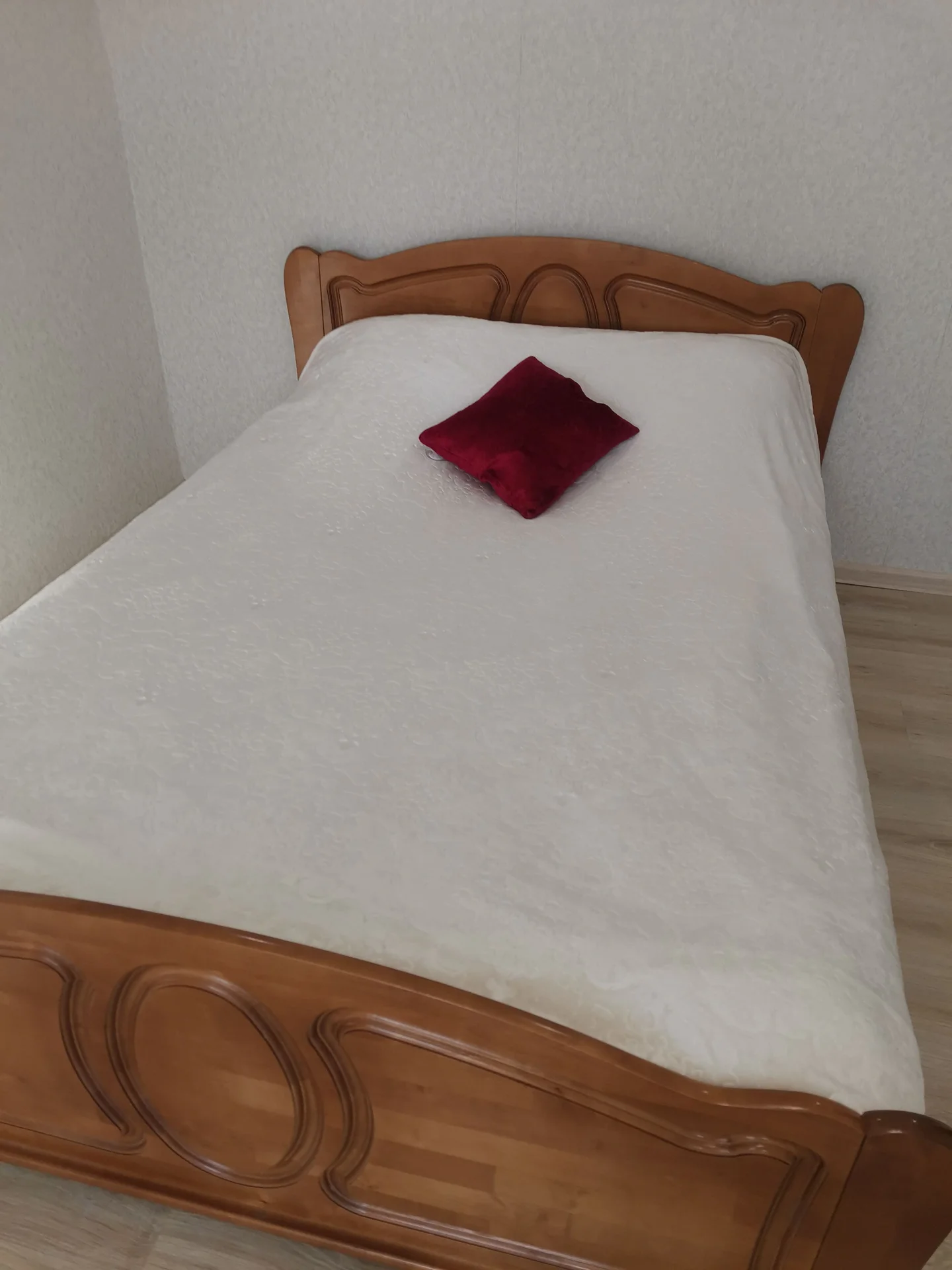 1-к. квартира 30м 2 кровати - миниатюра 2