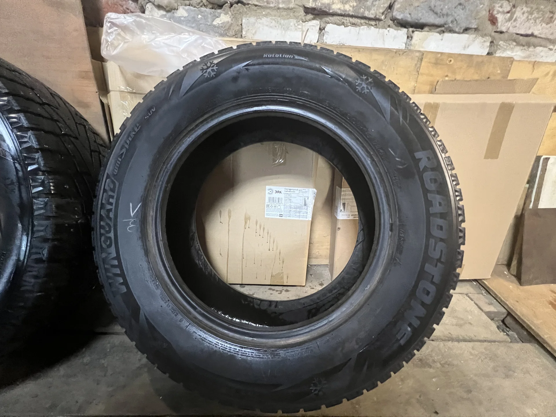 Резина зимняя шипованная 265/65 R18 - миниатюра 2